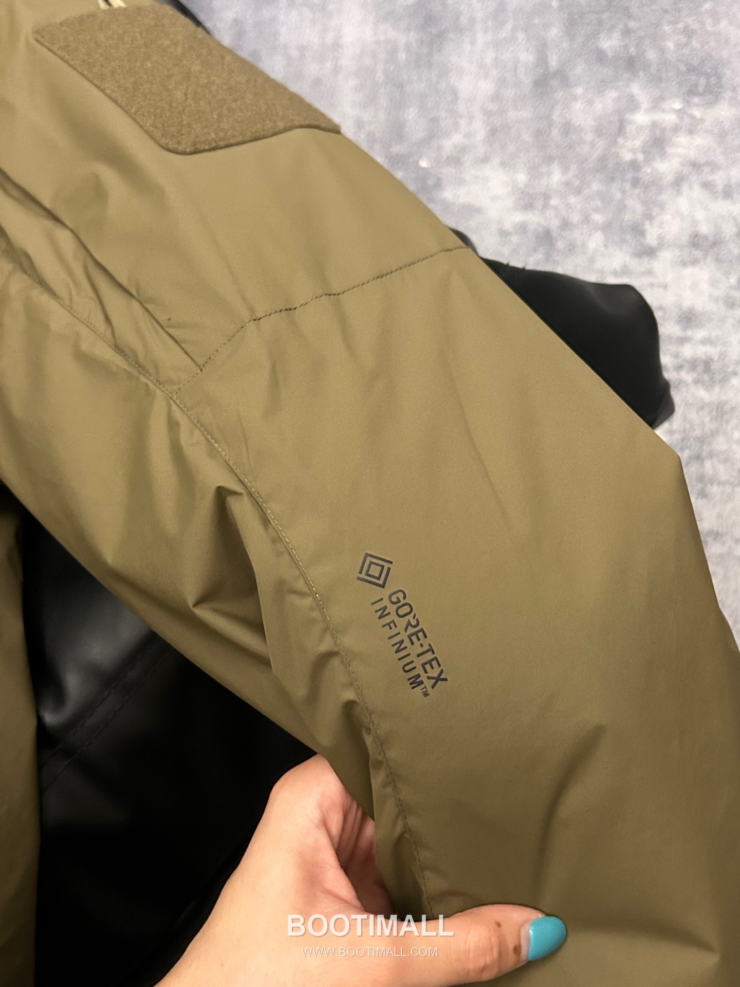 Arc'teryx LEAF Cold Gen 2 Coreloft Insulated Hooded Jacket 아크테릭스 리프 콜드 GEN2 코어로프트 후디드 패딩 재킷 18
