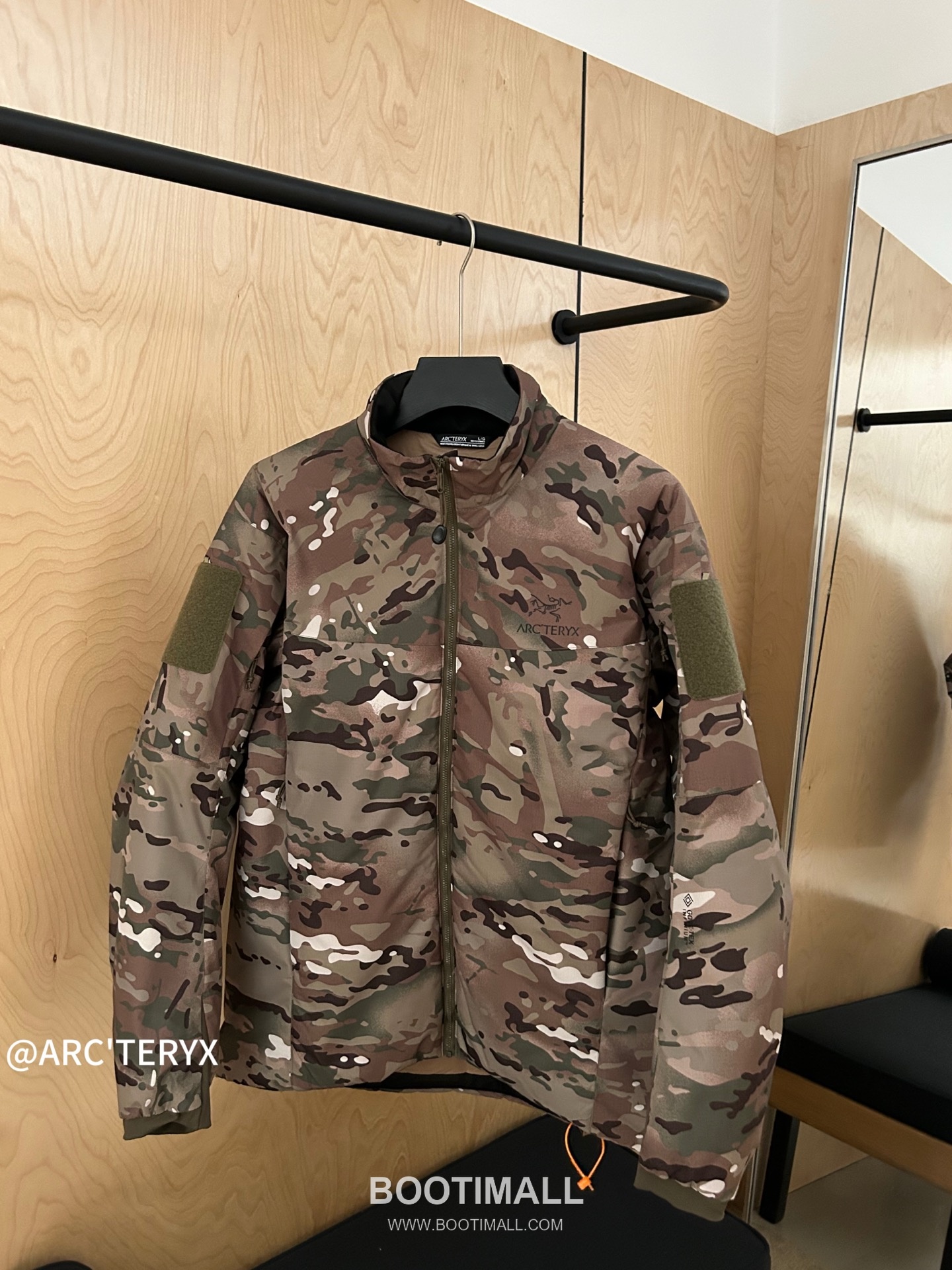 Arc'teryx LEAF Cold WX LT Gen 2 Coreloft Insulated Stand Collar Jacket 아크테릭스 리프 콜드 WX LT GEN2 코어로프트 스탠드넥 패딩 재킷 18