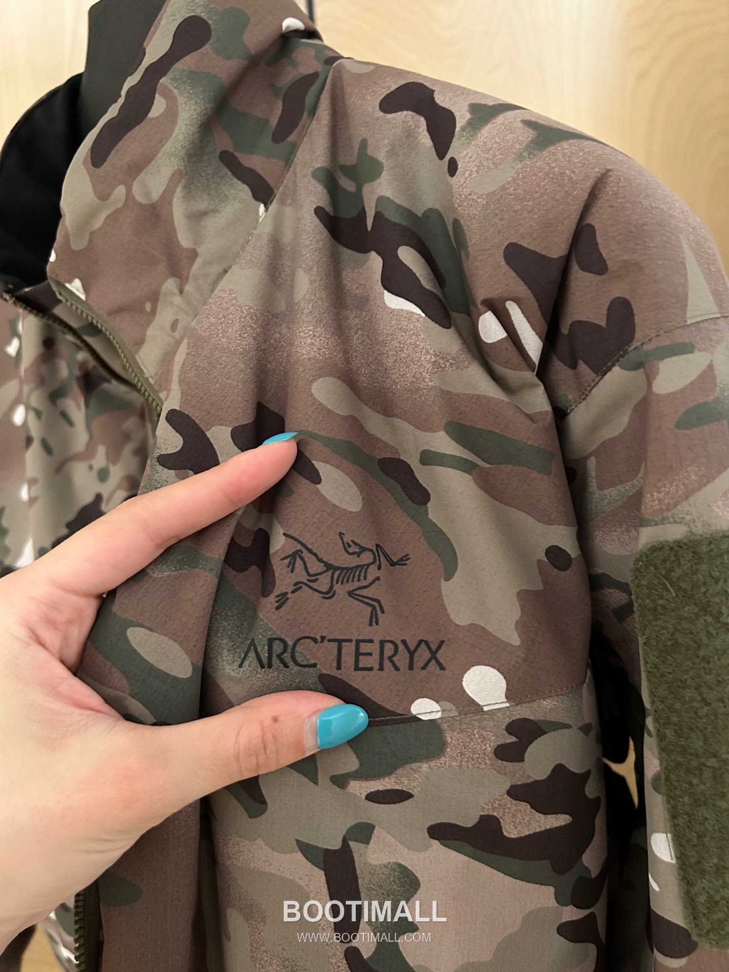 Arc'teryx LEAF Cold WX LT Gen 2 Coreloft Insulated Stand Collar Jacket 아크테릭스 리프 콜드 WX LT GEN2 코어로프트 스탠드넥 패딩 재킷 24