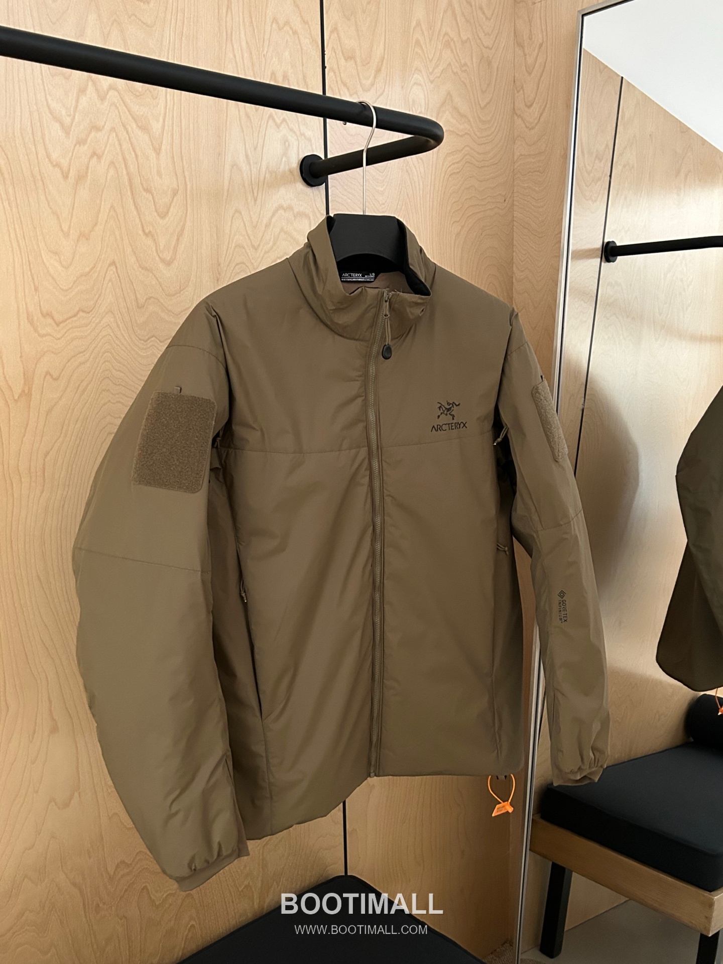 Arc'teryx LEAF Cold WX LT Gen 2 Coreloft Insulated Stand Collar Jacket 아크테릭스 리프 콜드 WX LT GEN2 코어로프트 스탠드넥 패딩 재킷 12