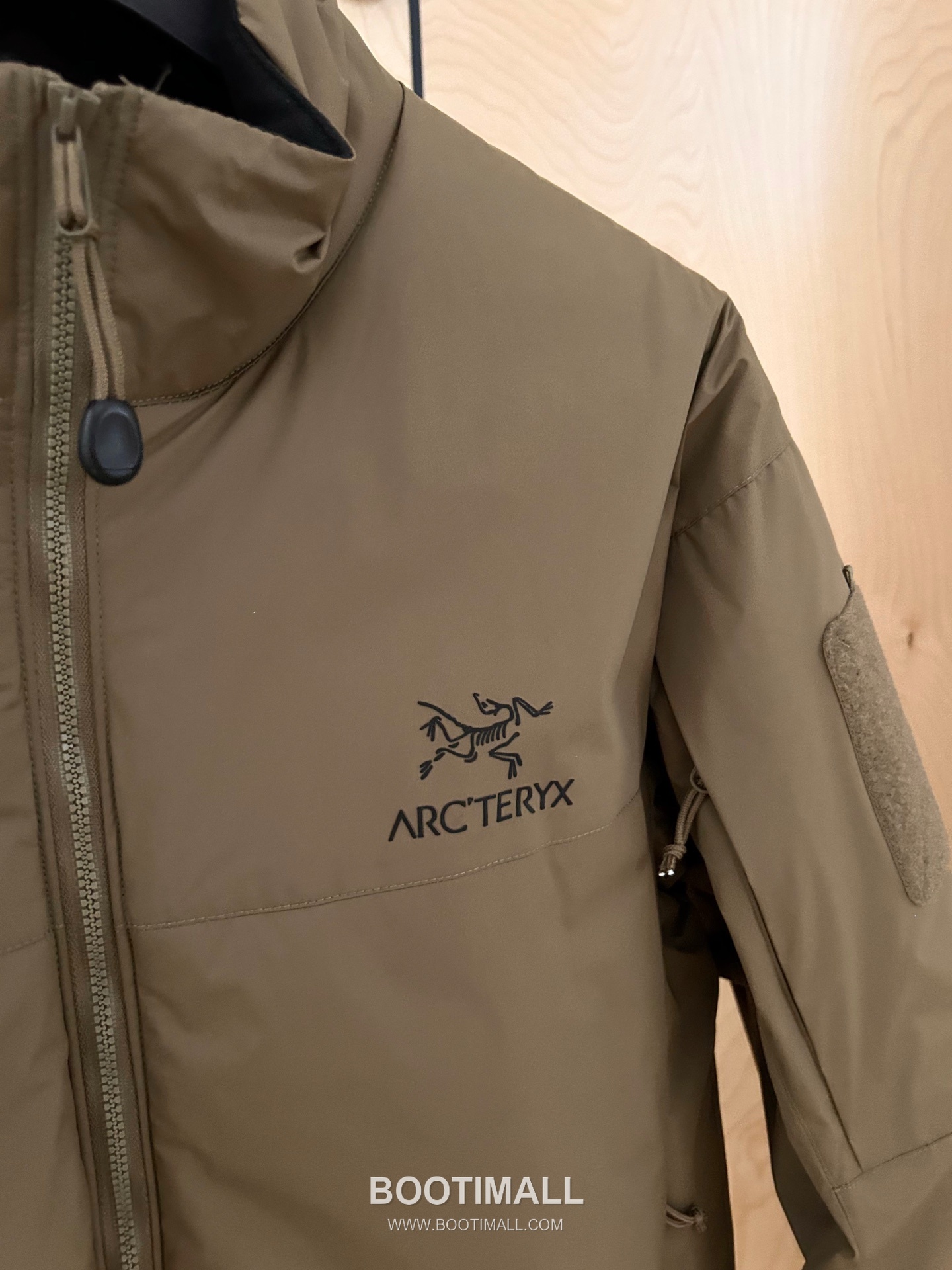 Arc'teryx LEAF Cold WX LT Gen 2 Coreloft Insulated Stand Collar Jacket 아크테릭스 리프 콜드 WX LT GEN2 코어로프트 스탠드넥 패딩 재킷 13