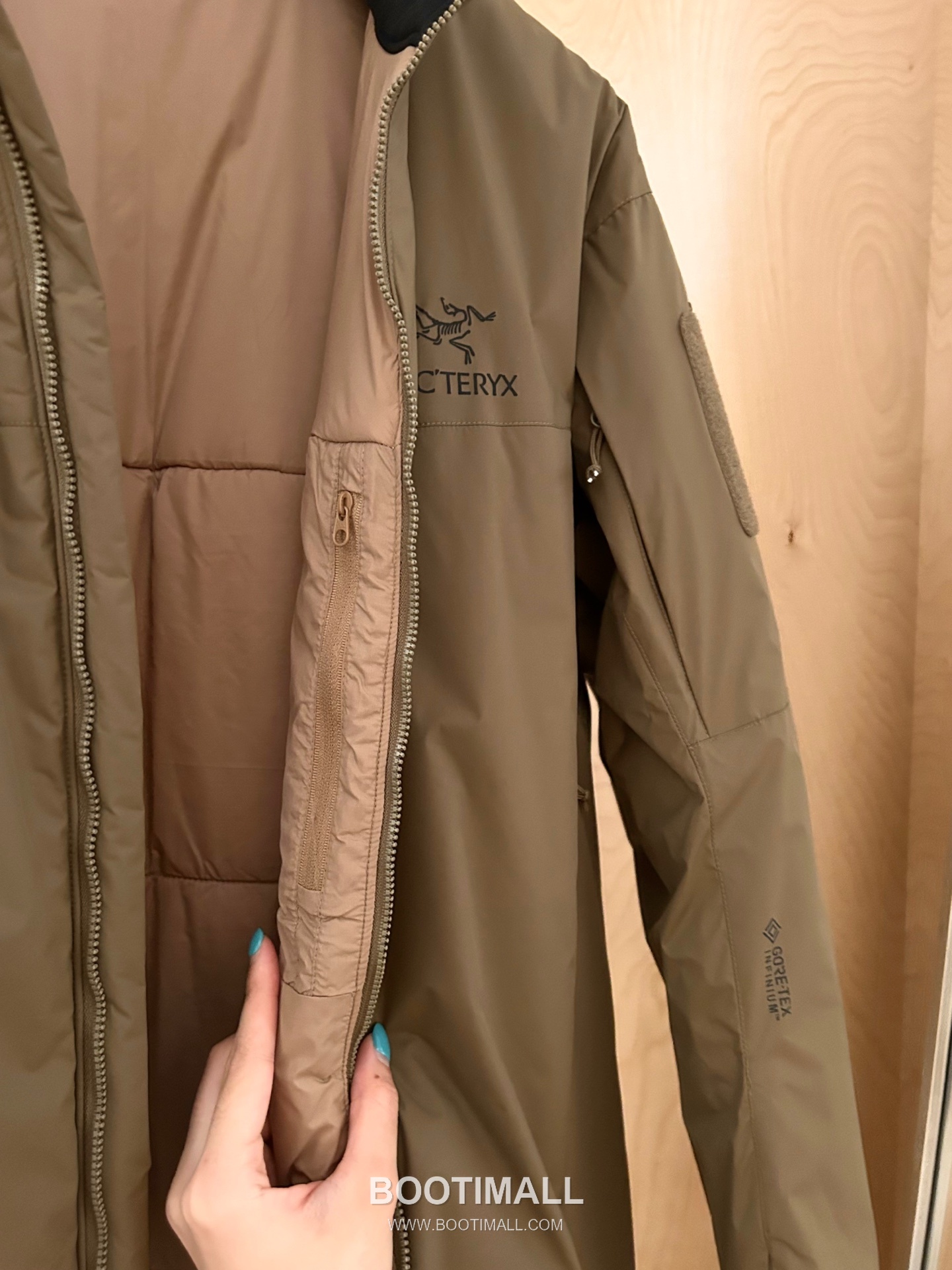 Arc'teryx LEAF Cold WX LT Gen 2 Coreloft Insulated Stand Collar Jacket 아크테릭스 리프 콜드 WX LT GEN2 코어로프트 스탠드넥 패딩 재킷 19