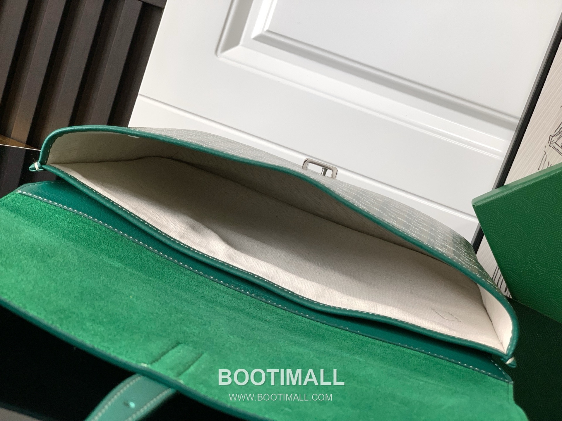 Goyard Coursier Goyardine Canvas Messenger Bag 8069 고야드 쿠르시에 고야딘 캔버스 메신저 크로스백 32cm 8