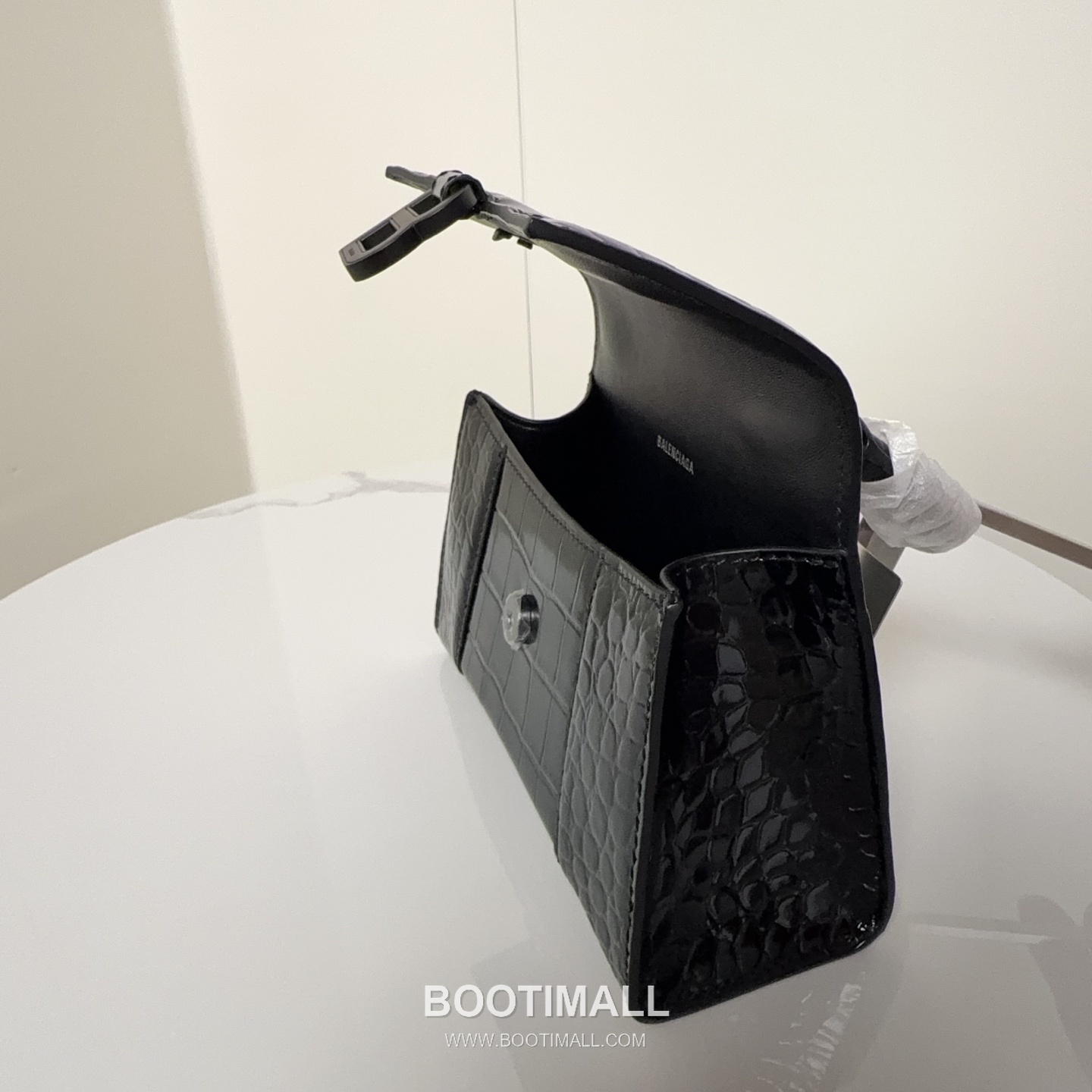 Balenciaga Hourglass Crocodile Embossed Calfskin XS Top Handle Bag B0070 발렌시아가 아워글래스 크로커다일 엠보스드 카프스킨 XS 탑핸들 숄더백 21cm 8