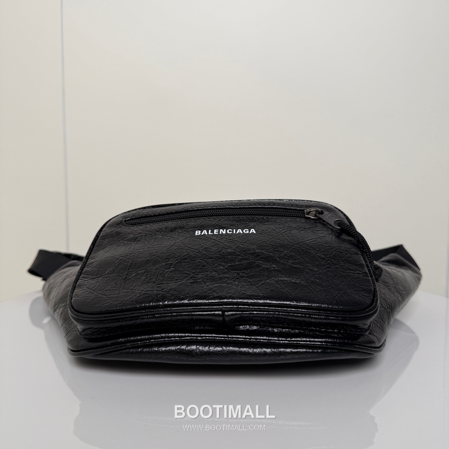 Balenciaga Explorer Cracked Lambskin Belt Bag B0049 발렌시아가 익스플로러 크랙 램스킨 벨트백 25cm 4