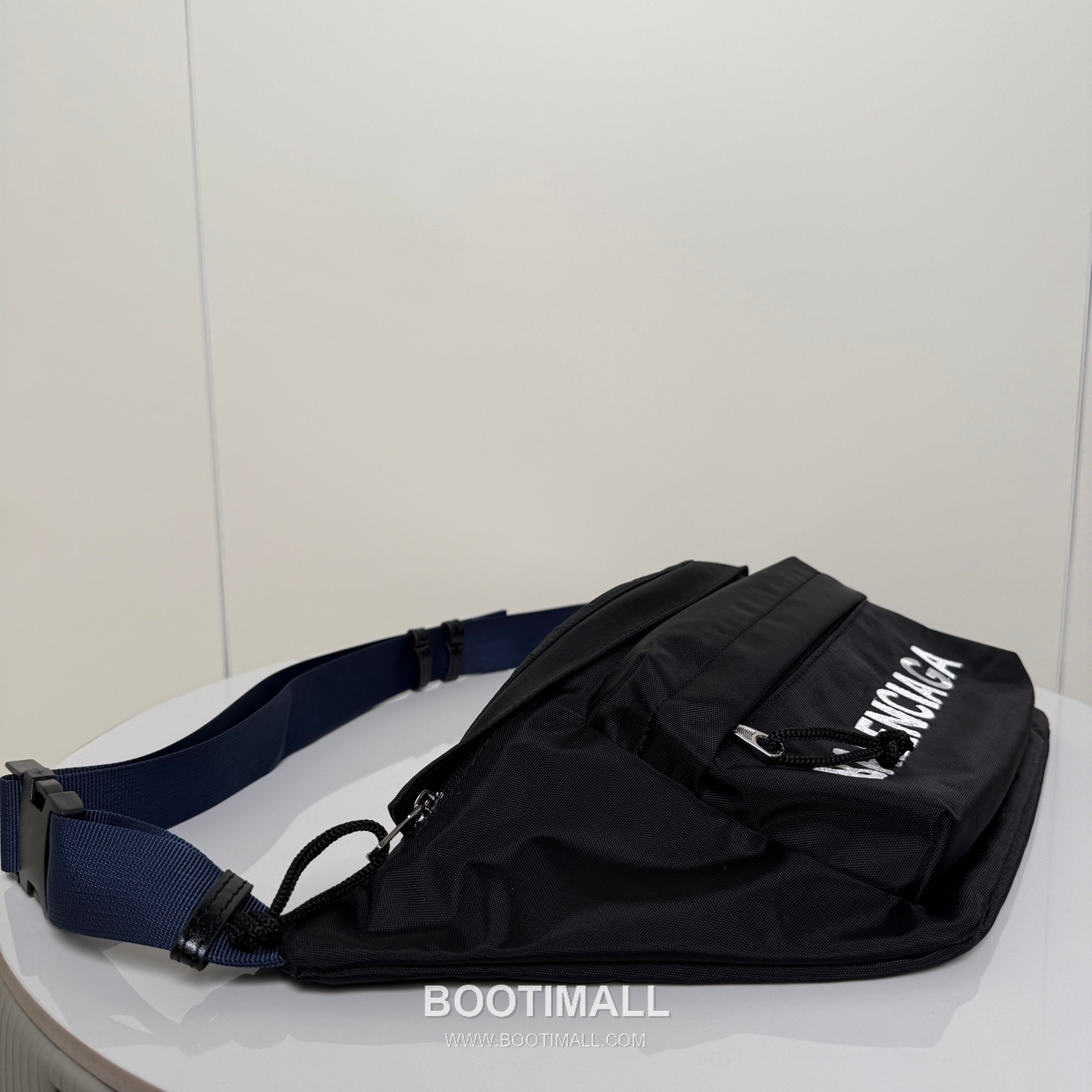 Balenciaga Wheel Logo Embroidered Nylon Belt Bag B0038 발렌시아가 휠 로고 자수 나일론 벨트백 23cm 3