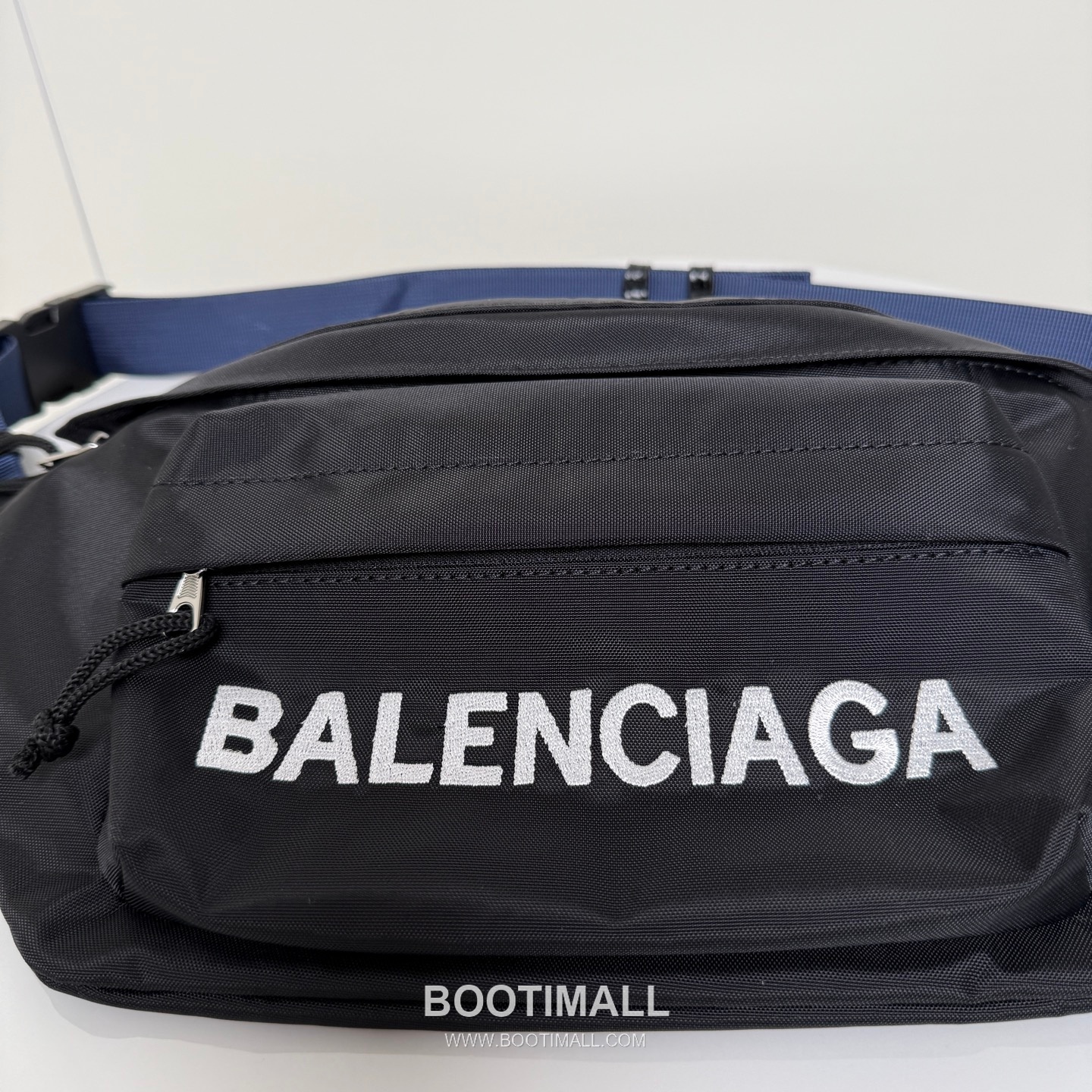 Balenciaga Wheel Logo Embroidered Nylon Belt Bag B0038 발렌시아가 휠 로고 자수 나일론 벨트백 23cm 5