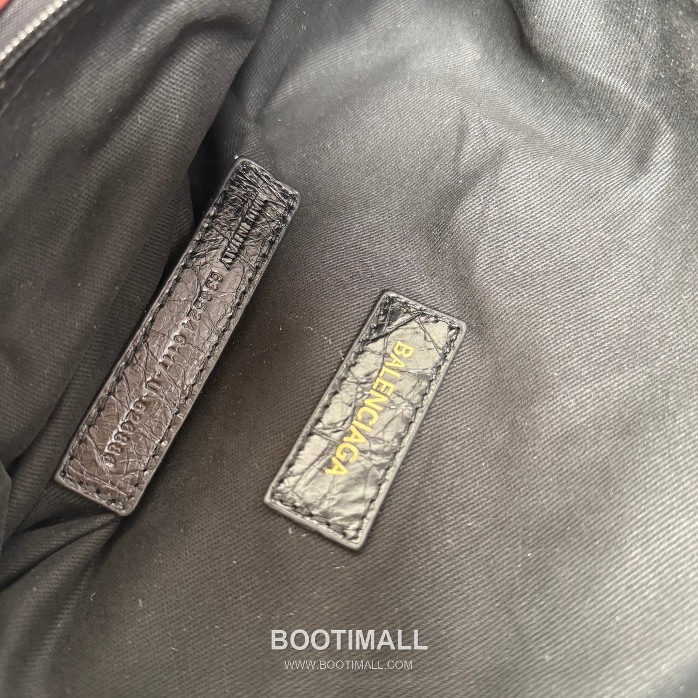 Balenciaga Wheel Logo Embroidered Nylon Belt Bag B0038 발렌시아가 휠 로고 자수 나일론 벨트백 23cm 9