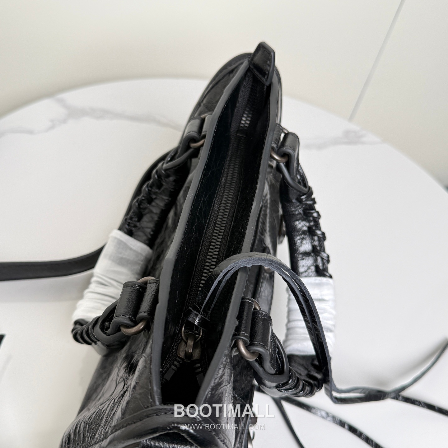 Balenciaga Le City Cracked Lambskin Small Motorcycle Bag B0078 발렌시아가 르 시티 크랙 램스킨 스몰 모터사이클 숄더백 24cm 8