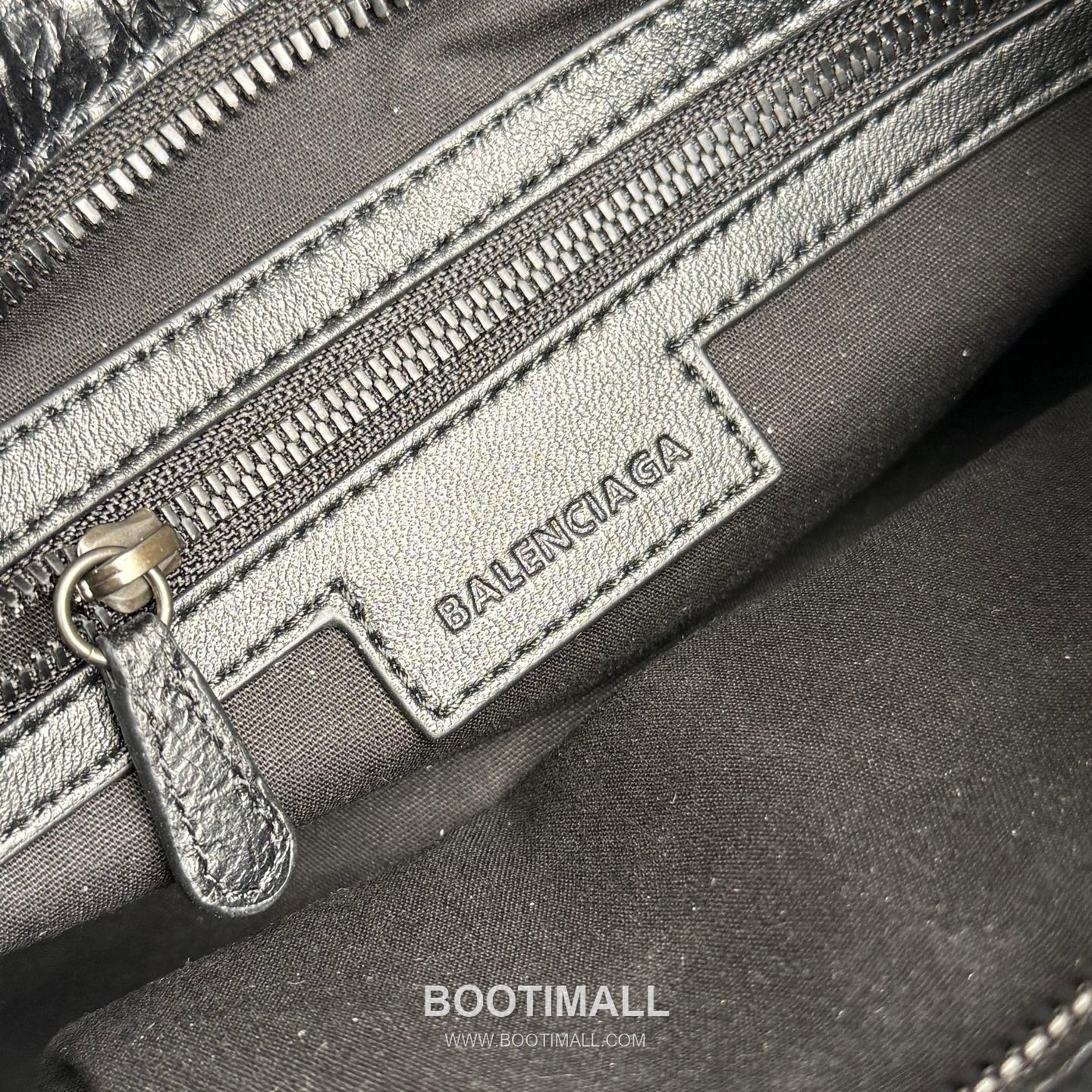 Balenciaga Le City Cracked Lambskin Medium Motorcycle Bag B0088 발렌시아가 르 시티 크랙 램스킨 미디엄 모터사이클 숄더백 30cm 8