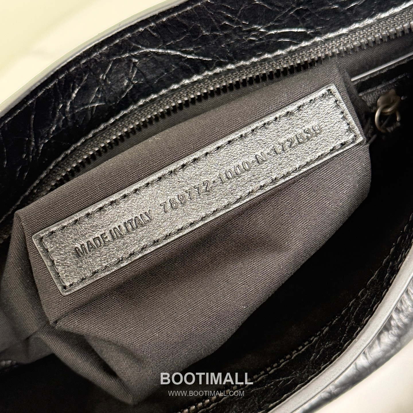 Balenciaga Le City Cracked Lambskin Medium Motorcycle Bag B0088 발렌시아가 르 시티 크랙 램스킨 미디엄 모터사이클 숄더백 30cm 9