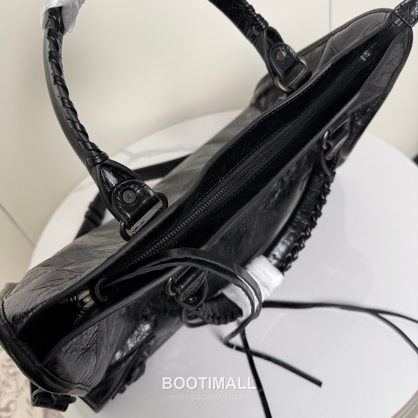 Balenciaga Le City Cracked Lambskin Large Motorcycle Bag B0098 발렌시아가 르 시티 크랙 램스킨 라지 모터사이클 숄더백 38cm 7