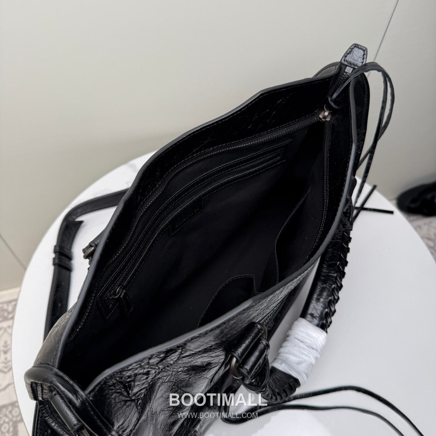 Balenciaga Le City Cracked Lambskin Large Motorcycle Bag B0098 발렌시아가 르 시티 크랙 램스킨 라지 모터사이클 숄더백 38cm 8