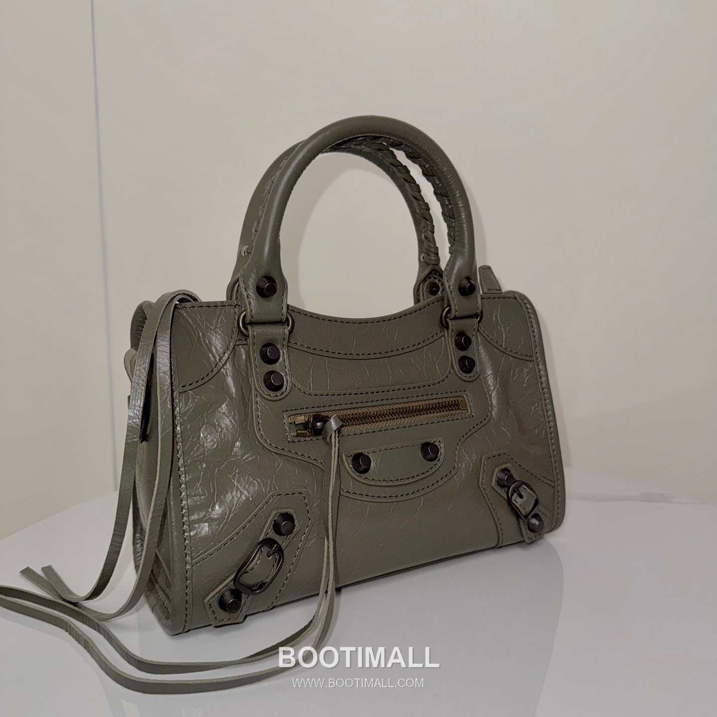 Balenciaga Le City Cracked Lambskin Small Motorcycle Bag B0078 발렌시아가 르 시티 크랙 램스킨 스몰 모터사이클 숄더백 24cm 2