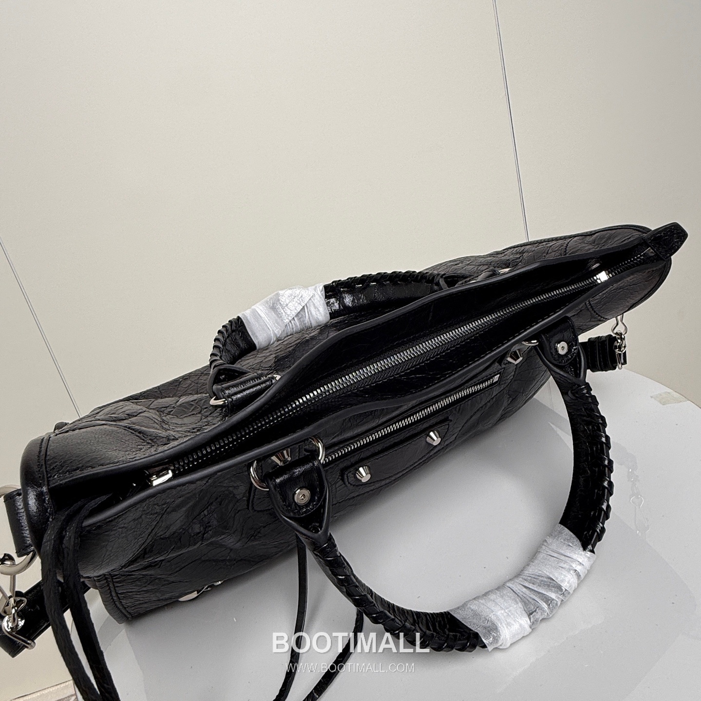 Balenciaga Le City Cracked Lambskin Large Motorcycle Bag B0098 발렌시아가 르 시티 크랙 램스킨 라지 모터사이클 숄더백 38cm 3