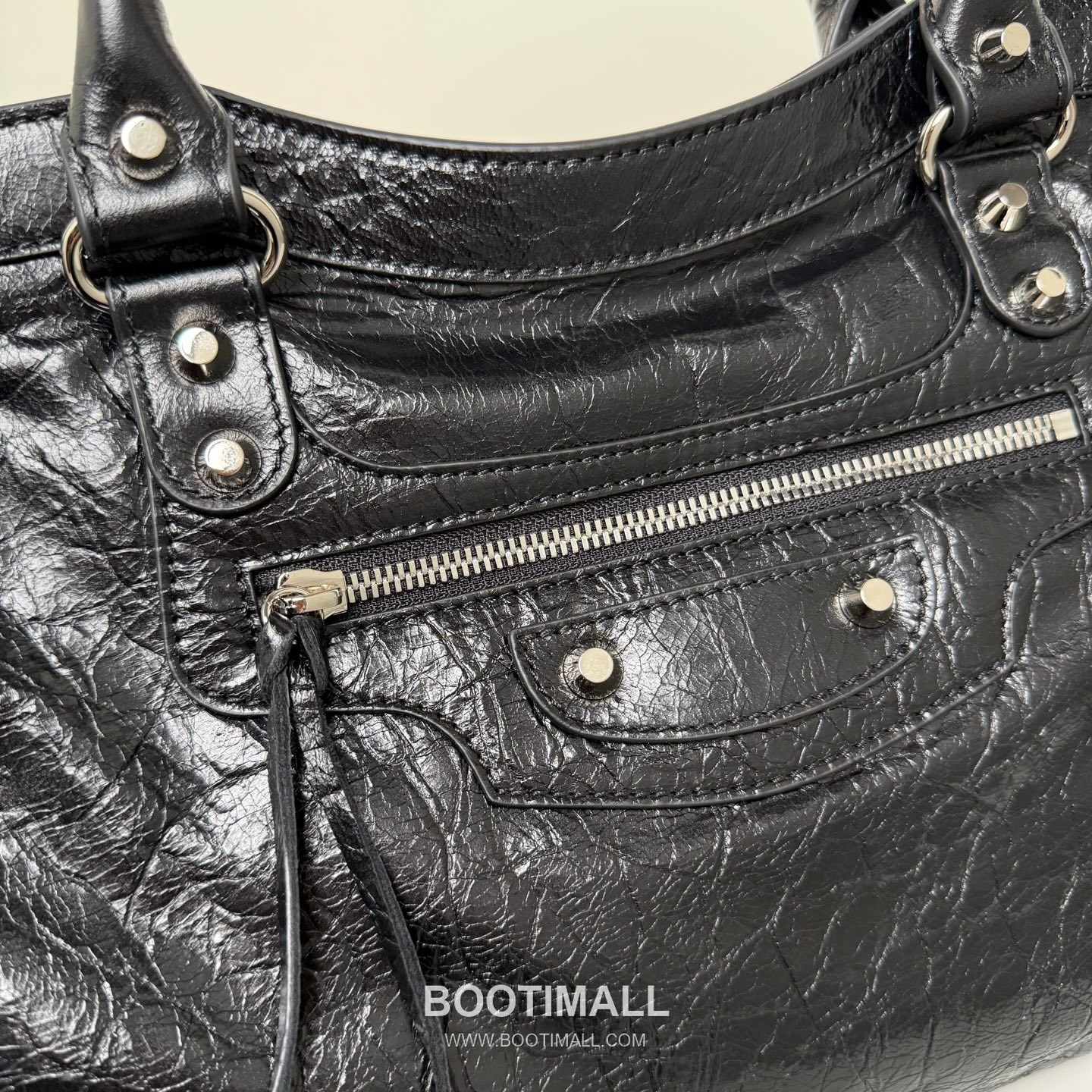 Balenciaga Le City Cracked Lambskin Large Motorcycle Bag B0098 발렌시아가 르 시티 크랙 램스킨 라지 모터사이클 숄더백 38cm 5