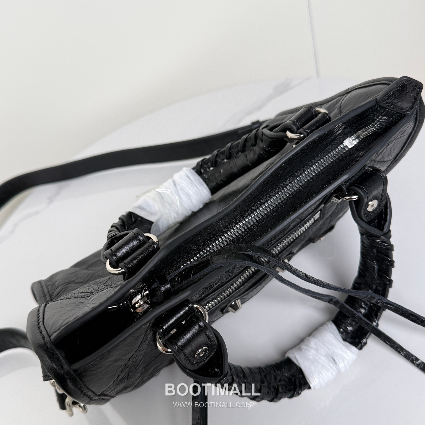 Balenciaga Le City Cracked Lambskin Small Motorcycle Bag B0078 발렌시아가 르 시티 크랙 램스킨 스몰 모터사이클 숄더백 24cm 5