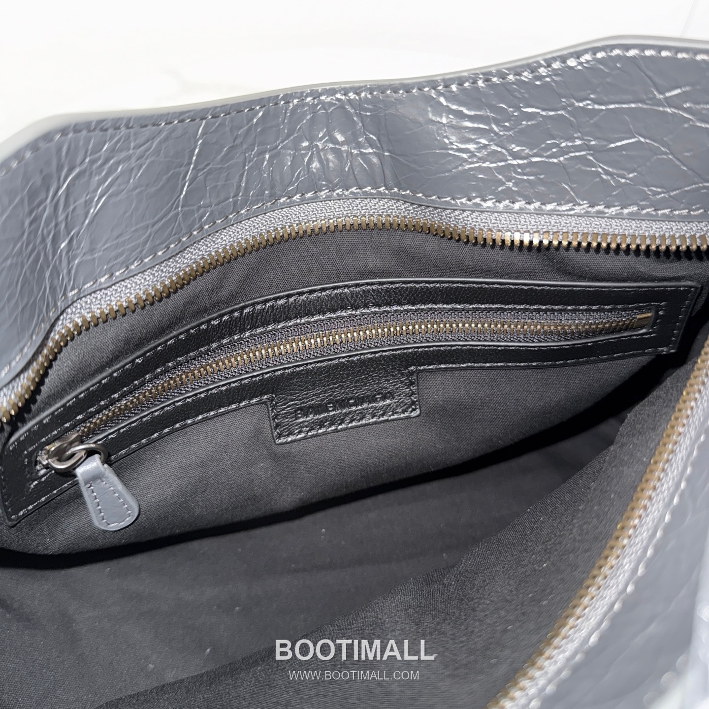 Balenciaga Le City Cracked Lambskin Medium Motorcycle Bag B0088 발렌시아가 르 시티 크랙 램스킨 미디엄 모터사이클 숄더백 30cm 9