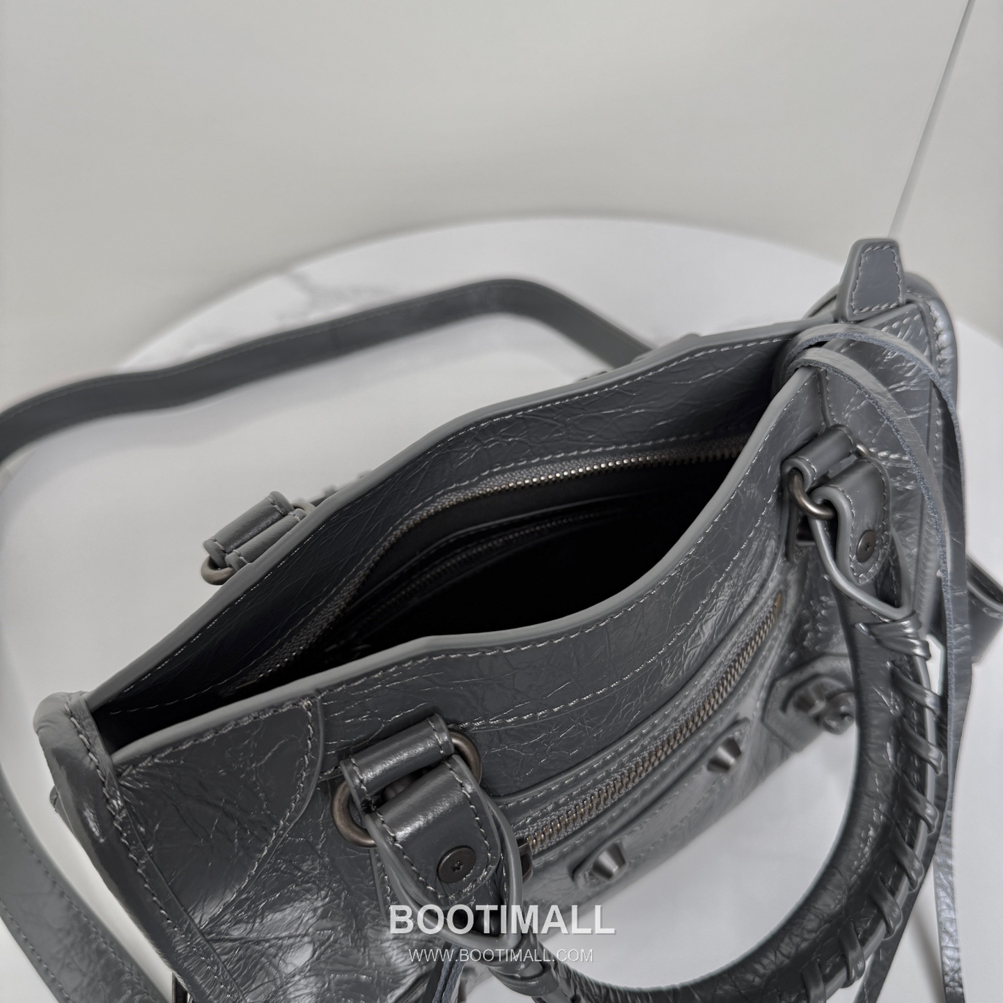 Balenciaga Le City Cracked Lambskin Small Motorcycle Bag B0078 발렌시아가 르 시티 크랙 램스킨 스몰 모터사이클 숄더백 24cm 7