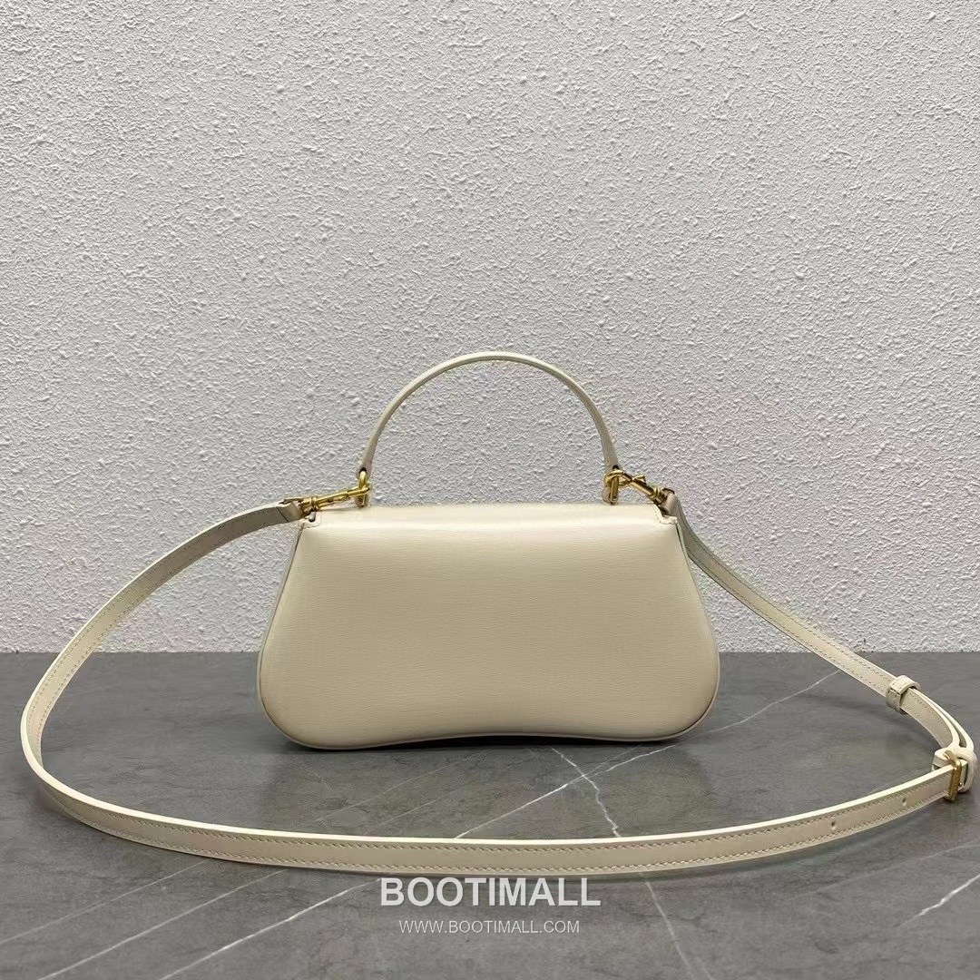 Celine Teen Lola Triomphe Leather Shoulder Bag 119533 셀린느 틴 롤라 트리옴프 레더 숄더백 22.5cm 3