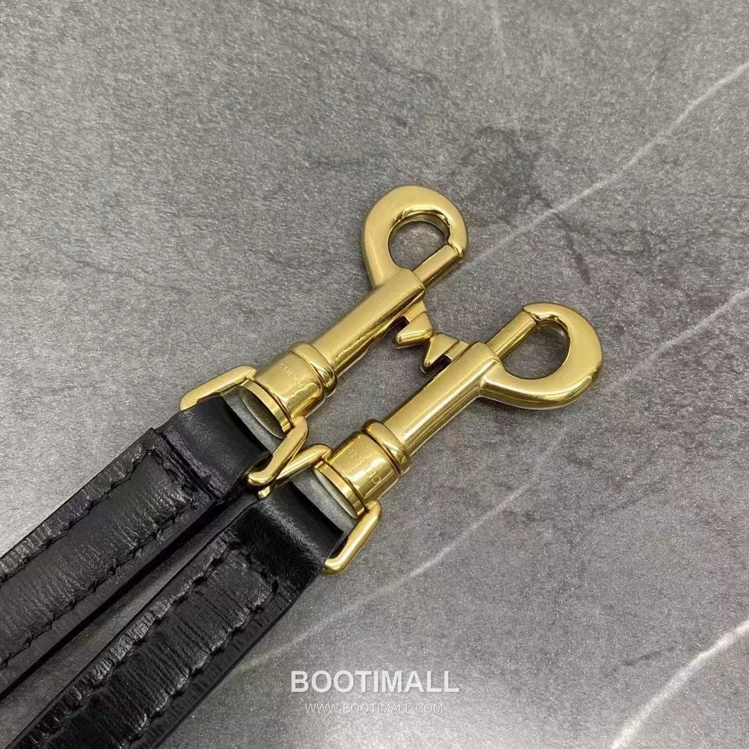 Celine Teen Lola Triomphe Leather Shoulder Bag 119533 셀린느 틴 롤라 트리옴프 레더 숄더백 22.5cm 9