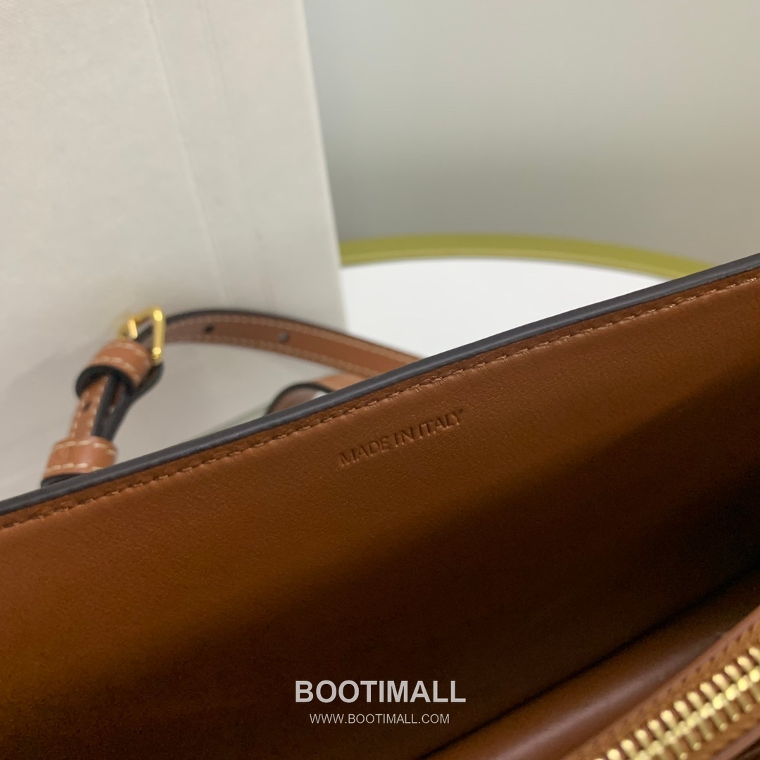 Celine Enveloppe Triomphe Canvas Leather Flap Shoulder Bag CL113322 셀린느 엔벨로프 트리옴프 캔버스 레더 플랩 숄더백 22cm 9