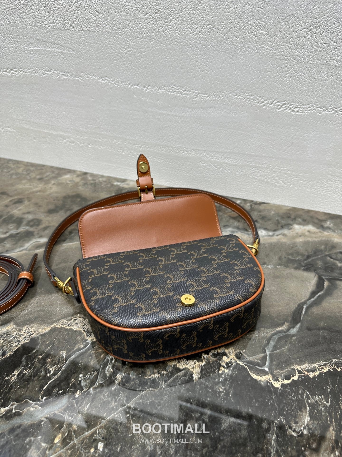 Celine Folco Triomphe Canvas Leather Shoulder Bag 122652 셀린느 폴코 트리옴프 캔버스 레더 숄더 크로스백 20cm 19