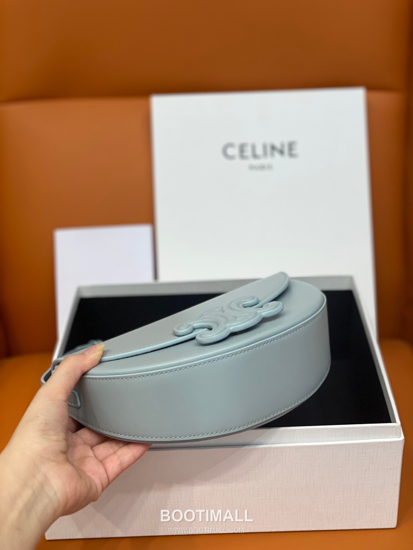 Celine Besace Triomphe Smooth Calfskin Shoulder Bag 111233 셀린느 베사체 트리옴프 스무스 카프스킨 숄더 크로스백 23cm 9