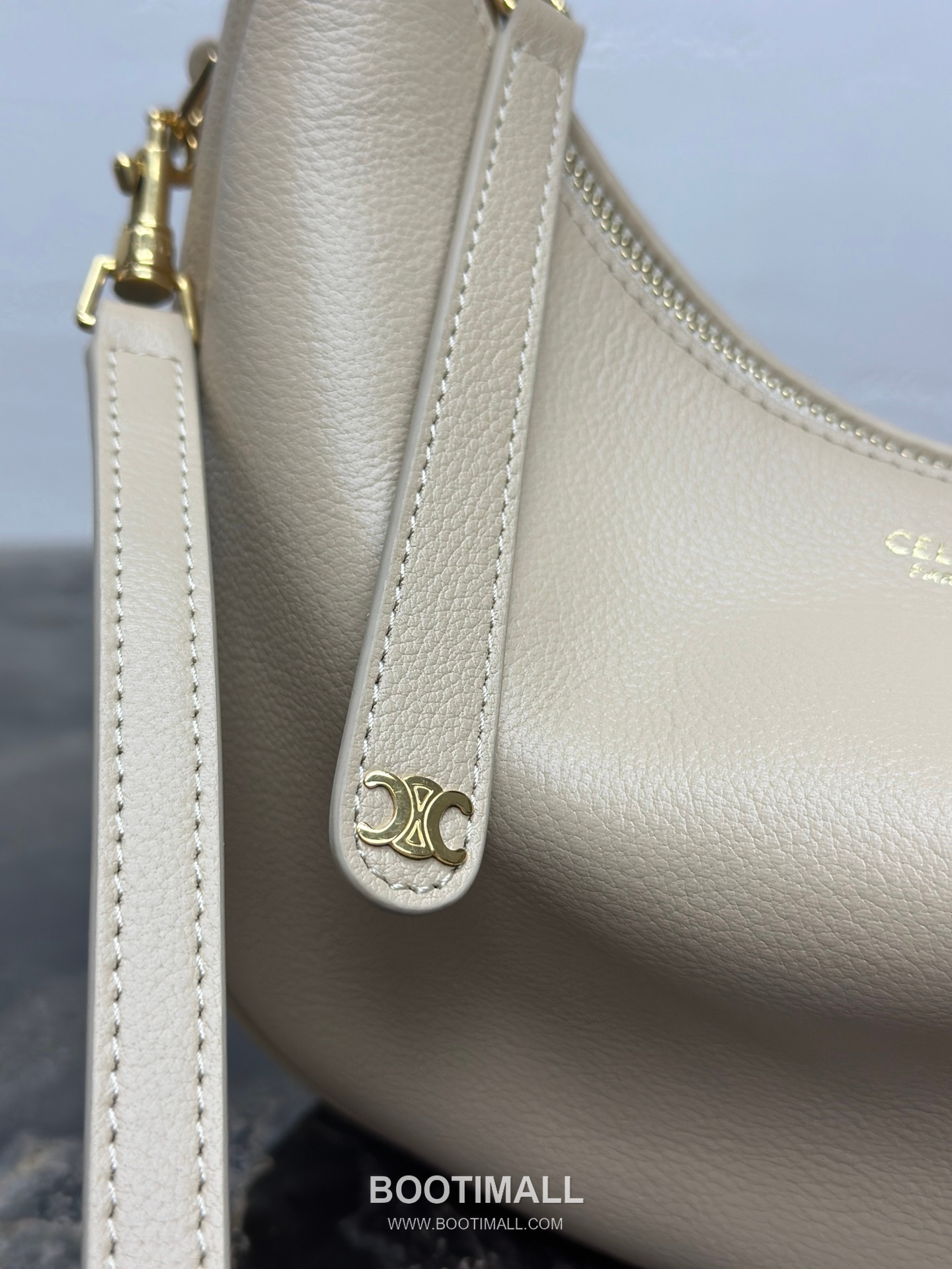 Celine Teen Lulu Grained Calfskin Leather Top Handle Shoulder Bag 120723 셀린느 틴 룰루 그레인 카프스킨 탑핸들 숄더 크로스백 24cm 15