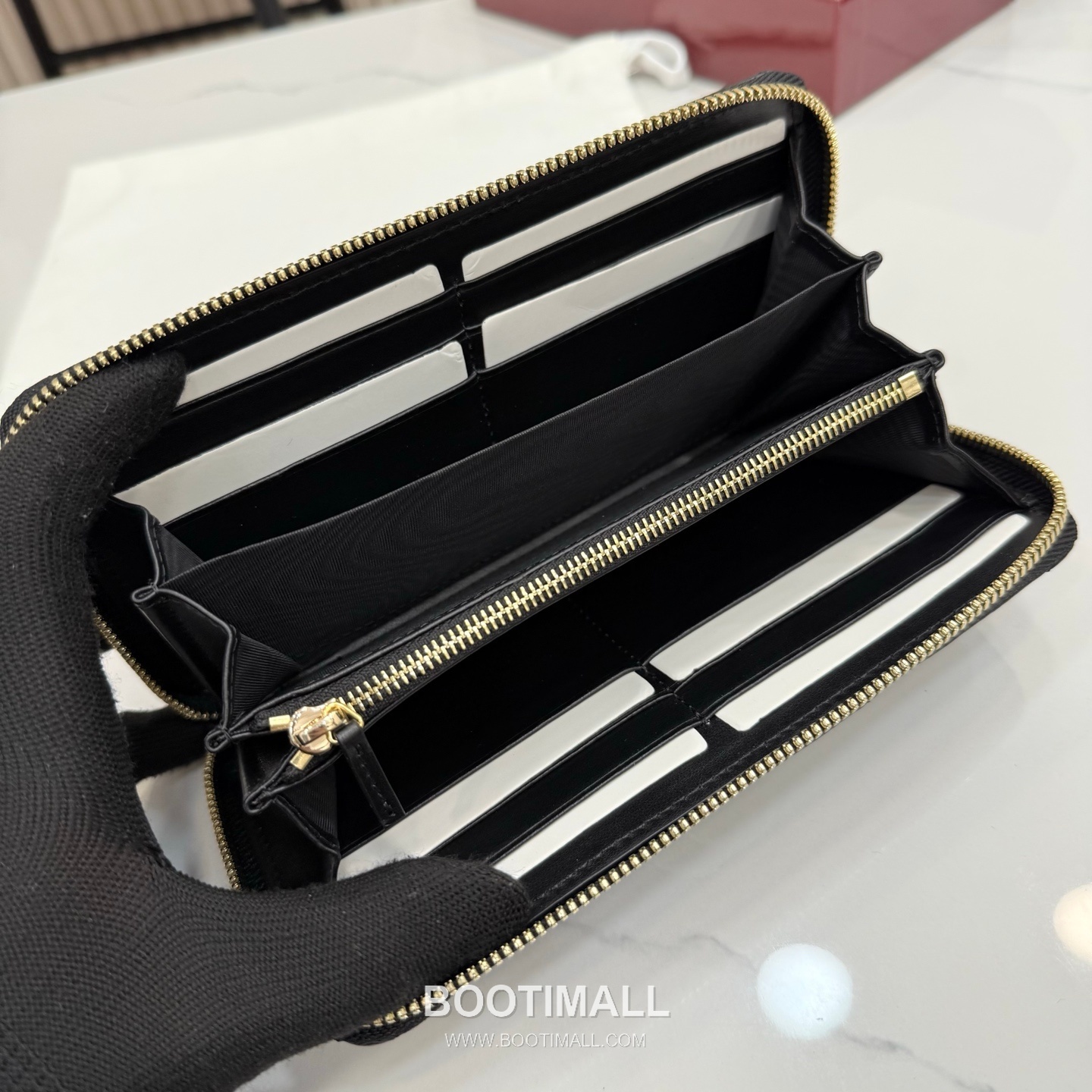 Gucci GG Marmont Quilted Leather Zip Around Wallet 443123 구찌 GG 마몬트 퀼팅 레더 집어라운드 장지갑 19cm 9