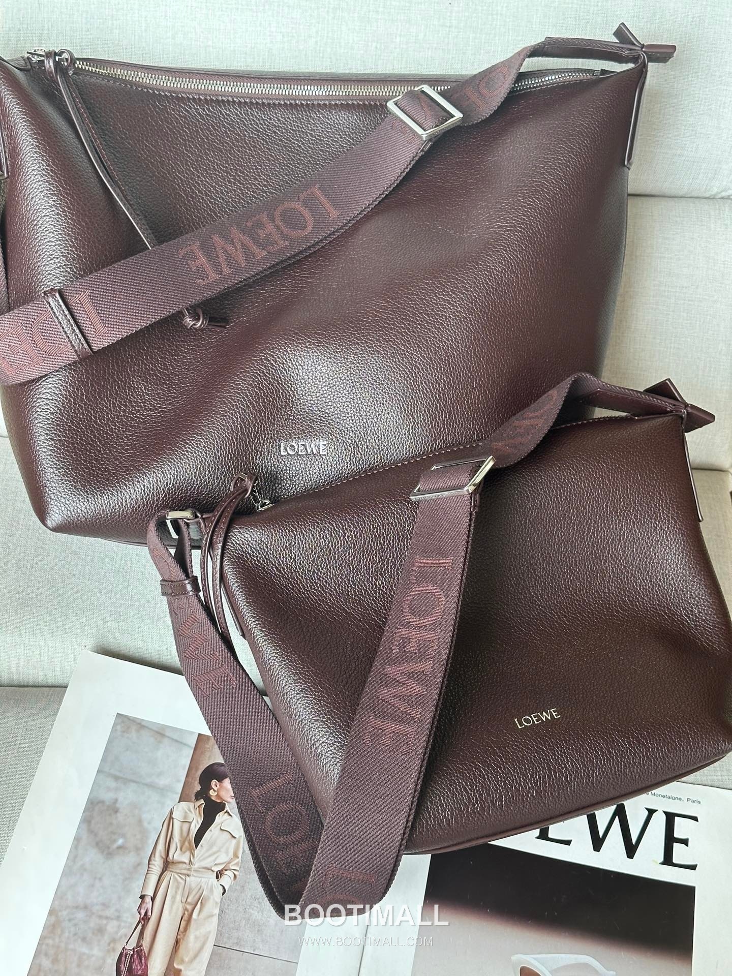 Loewe Cubi Grained Calfskin Leather Small Crossbody Bag 2201s 로에베 큐비 그레인 카프스킨 스몰 크로스 숄더백 29cm 17
