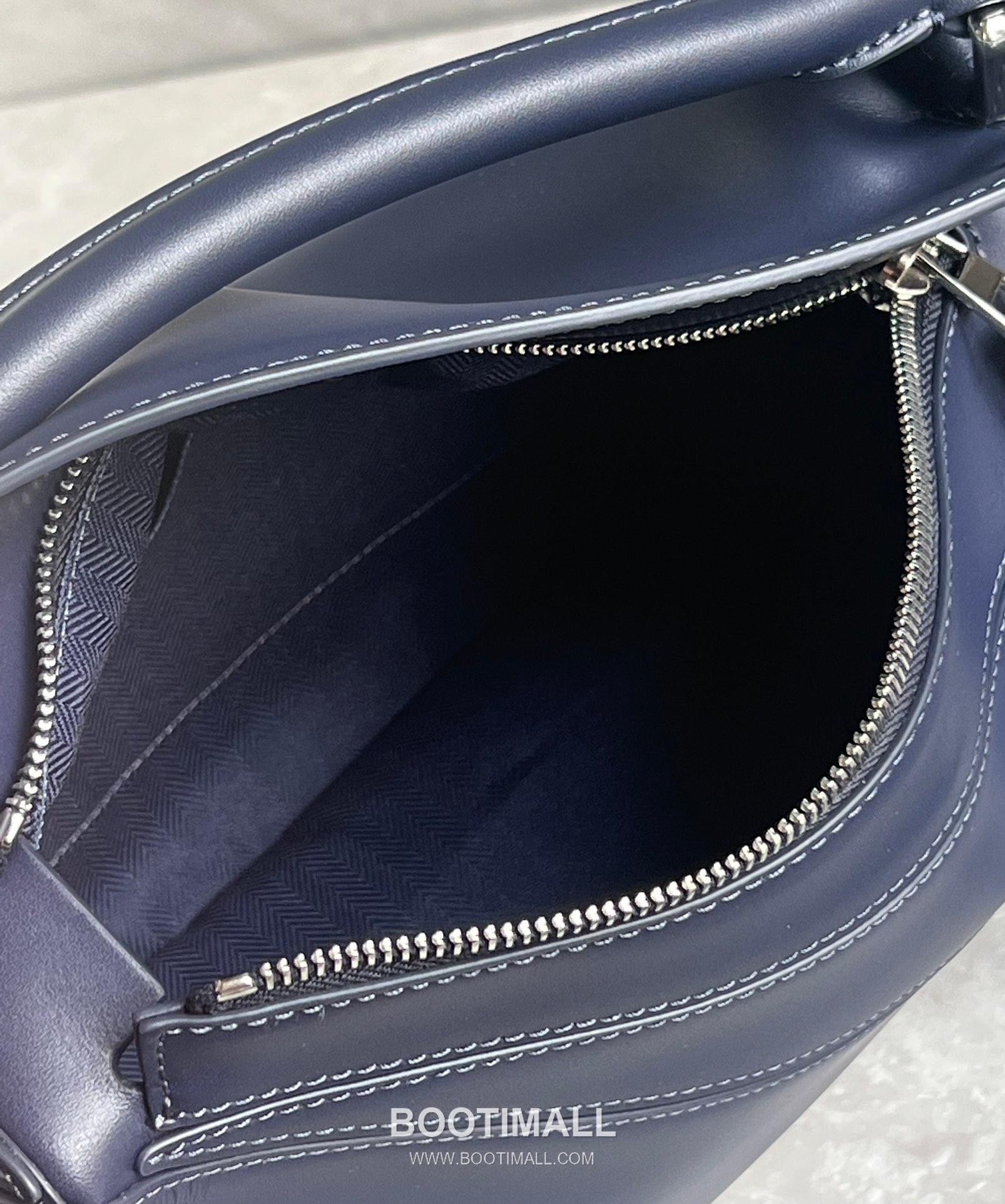 Loewe Puzzle Satin Calfskin Leather Shoulder Bag ID061609 로에베 퍼즐 새틴 카프스킨 레더 숄더 크로스백 24cm 8