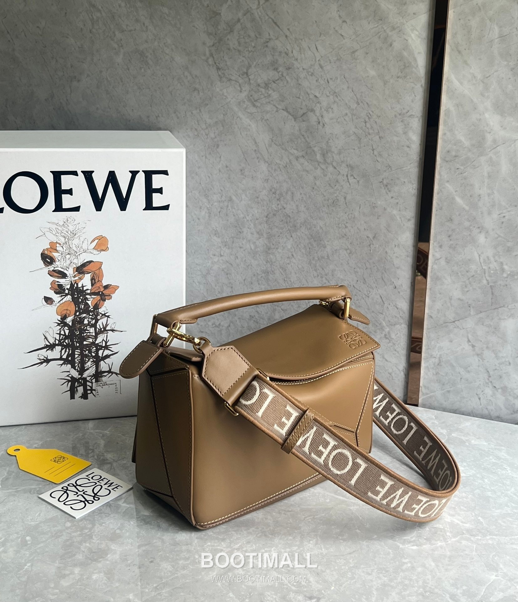 Loewe Puzzle Satin Calfskin Leather Shoulder Bag ID061609 로에베 퍼즐 새틴 카프스킨 레더 숄더 크로스백 24cm 3