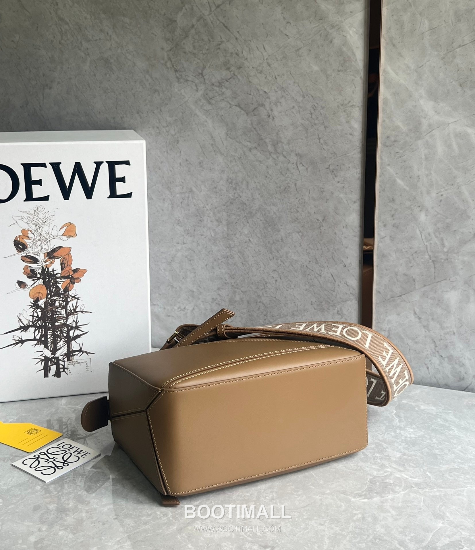 Loewe Puzzle Satin Calfskin Leather Shoulder Bag ID061609 로에베 퍼즐 새틴 카프스킨 레더 숄더 크로스백 24cm 5