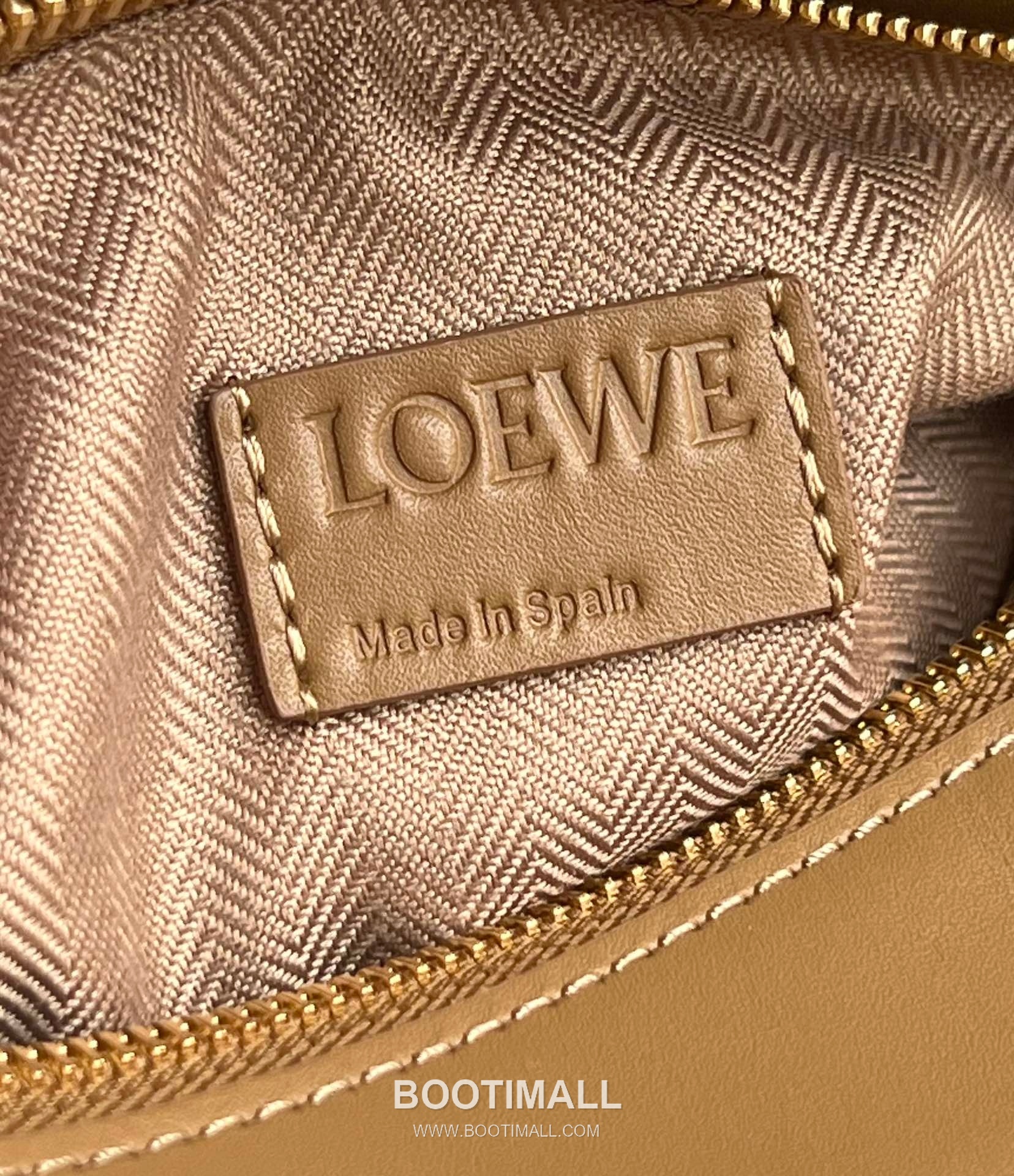 Loewe Puzzle Satin Calfskin Leather Shoulder Bag ID061609 로에베 퍼즐 새틴 카프스킨 레더 숄더 크로스백 24cm 8
