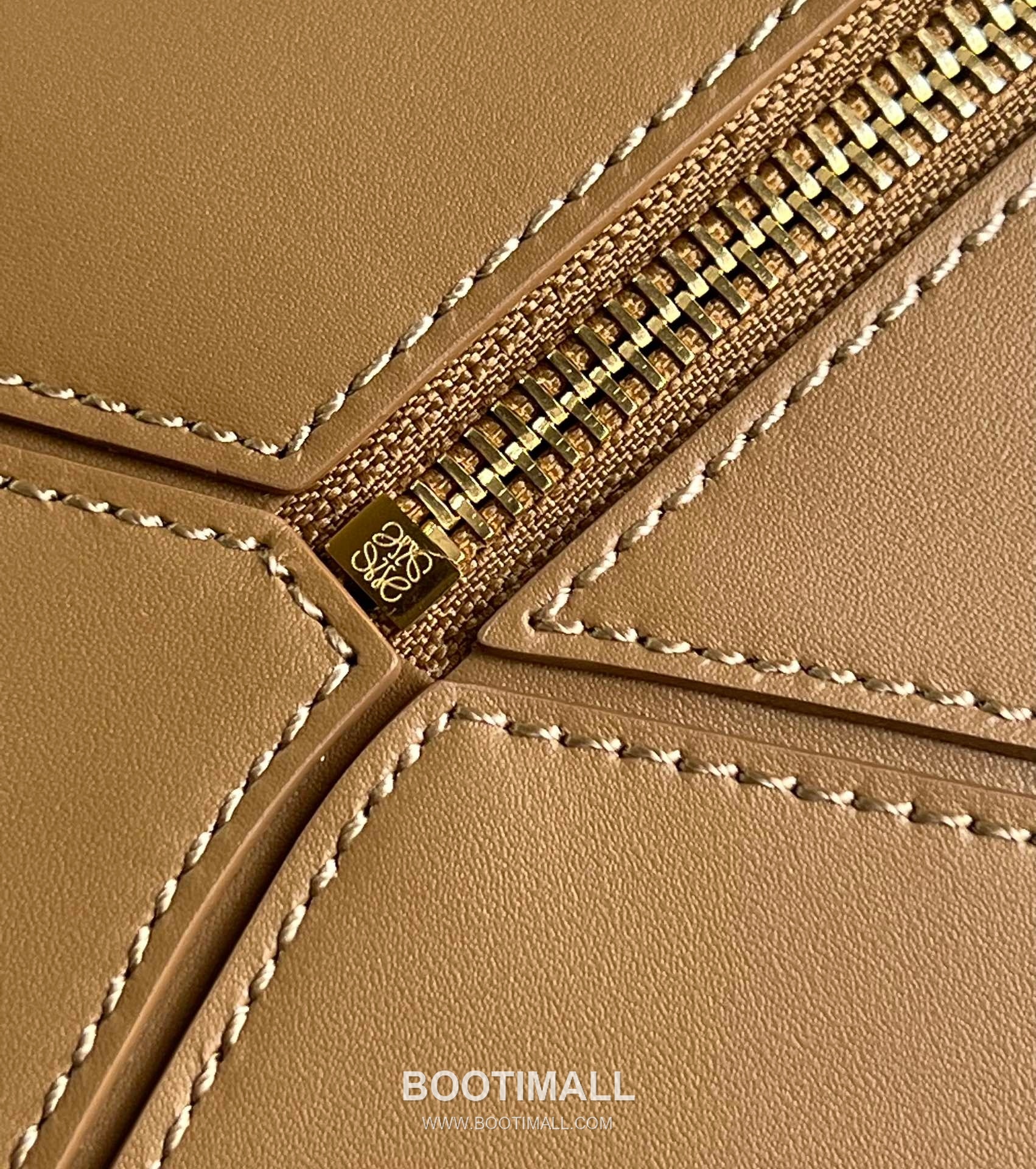 Loewe Puzzle Satin Calfskin Leather Shoulder Bag ID061609 로에베 퍼즐 새틴 카프스킨 레더 숄더 크로스백 24cm 9