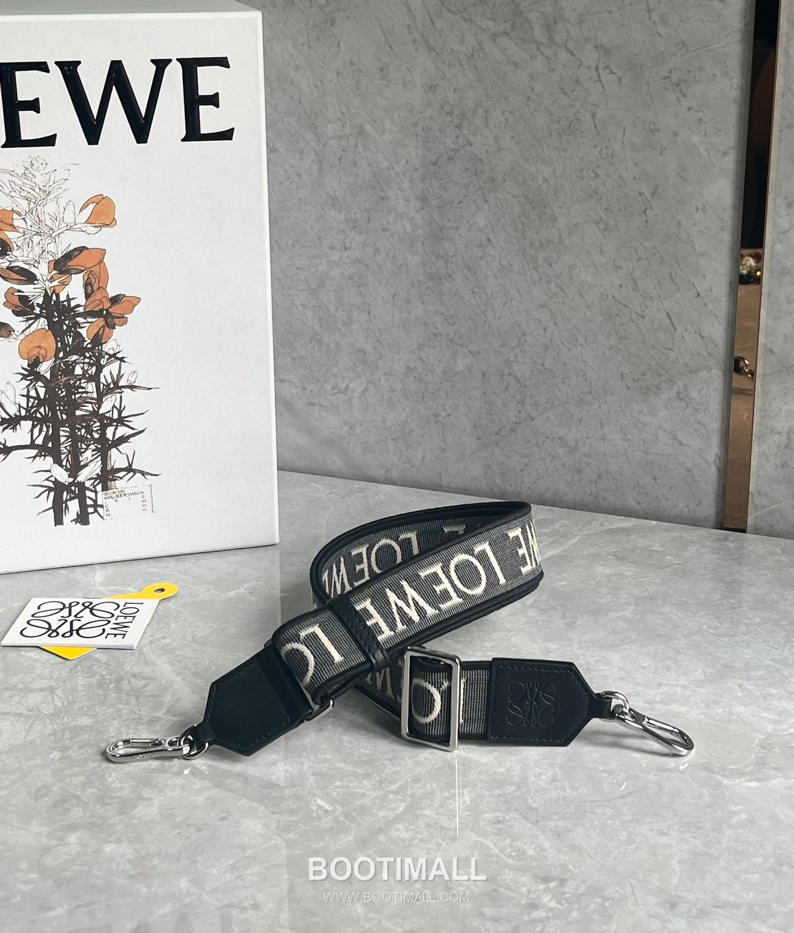 Loewe Puzzle Satin Calfskin Leather Shoulder Bag ID061609 로에베 퍼즐 새틴 카프스킨 레더 숄더 크로스백 24cm 9