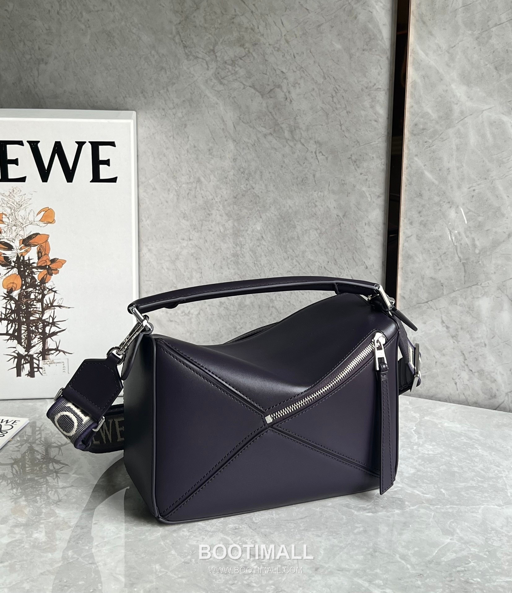 Loewe Puzzle Satin Calfskin Leather Shoulder Bag ID061609 로에베 퍼즐 새틴 카프스킨 레더 숄더 크로스백 24cm 3