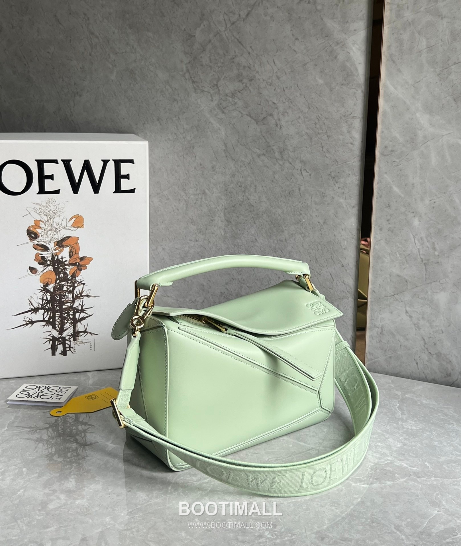 Loewe Puzzle Satin Calfskin Leather Shoulder Bag ID061609 로에베 퍼즐 새틴 카프스킨 레더 숄더 크로스백 24cm 3