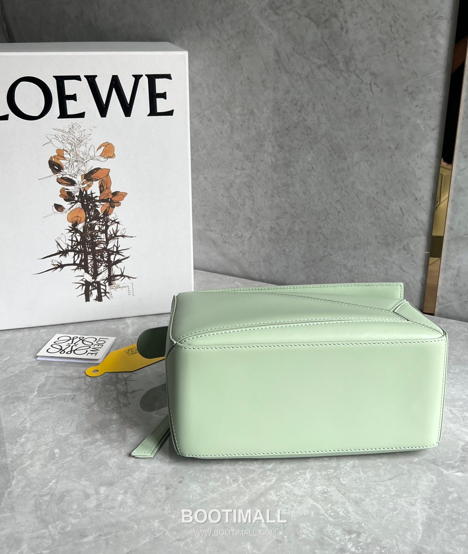 Loewe Puzzle Satin Calfskin Leather Shoulder Bag ID061609 로에베 퍼즐 새틴 카프스킨 레더 숄더 크로스백 24cm 5