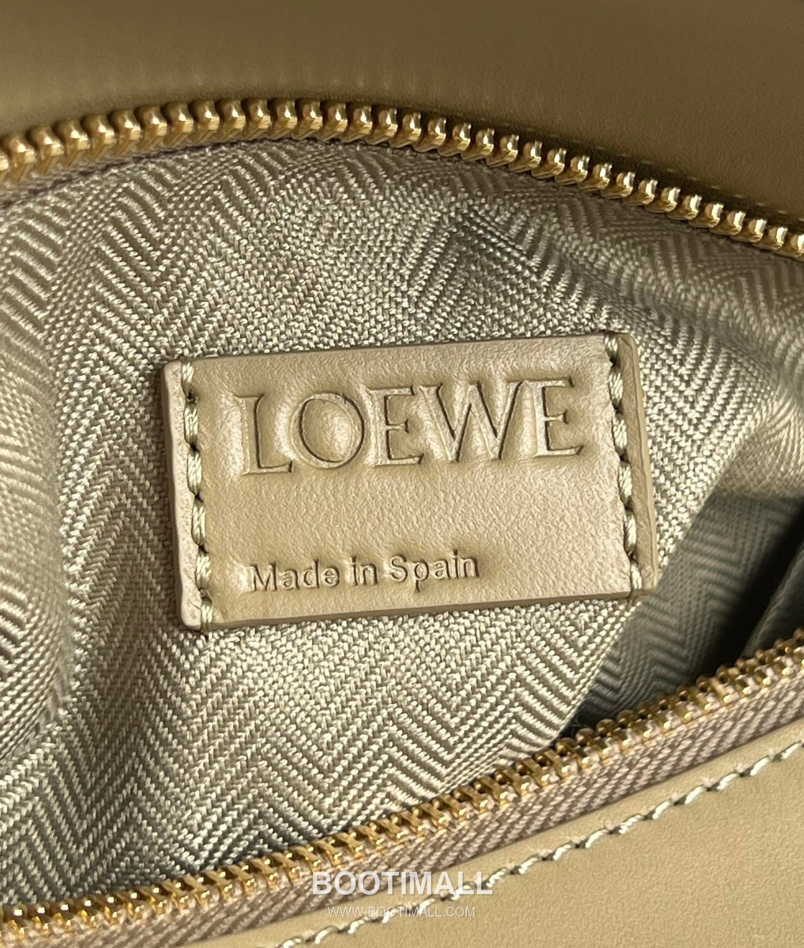 Loewe Puzzle Satin Calfskin Leather Shoulder Bag ID061609 로에베 퍼즐 새틴 카프스킨 레더 숄더 크로스백 24cm 8