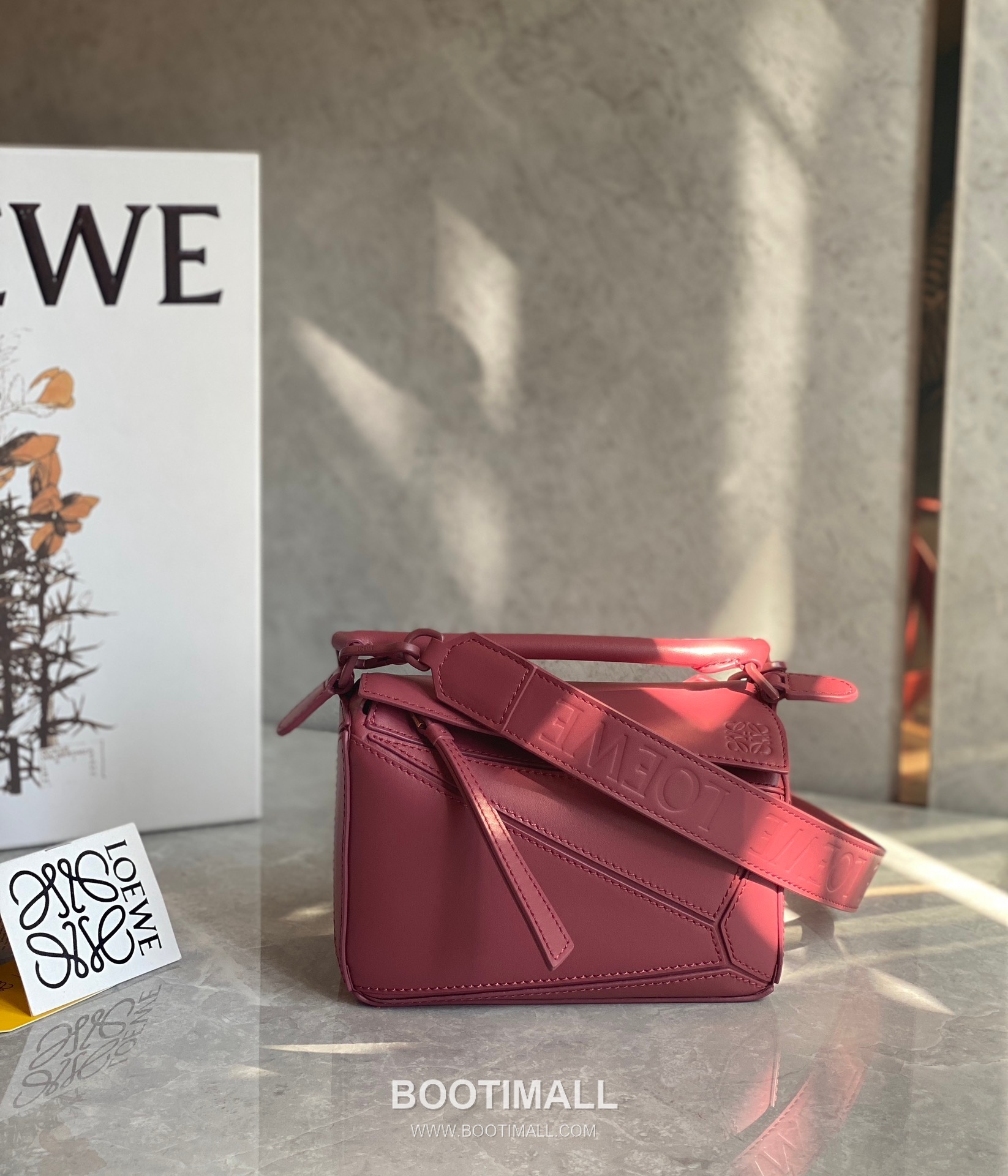 Loewe Puzzle Satin Calfskin Leather Mini Shoulder Bag ID10173 B 로에베 퍼즐 새틴 카프스킨 레더 미니 숄더 크로스백 18cm 5
