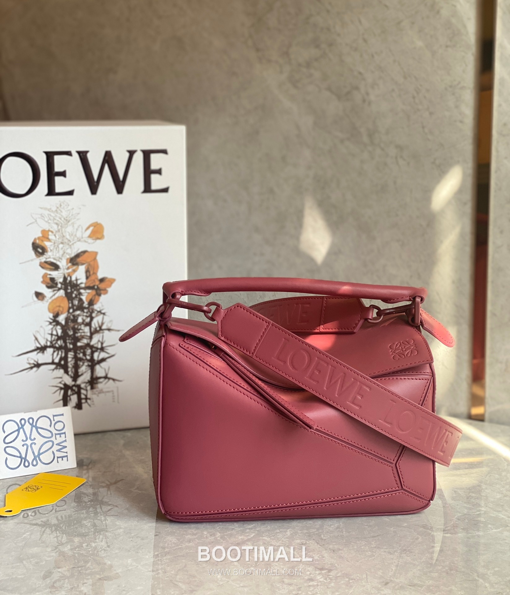 Loewe Puzzle Satin Calfskin Leather Shoulder Bag ID10172 B 로에베 퍼즐 새틴 카프스킨 레더 숄더 크로스백 24cm 4