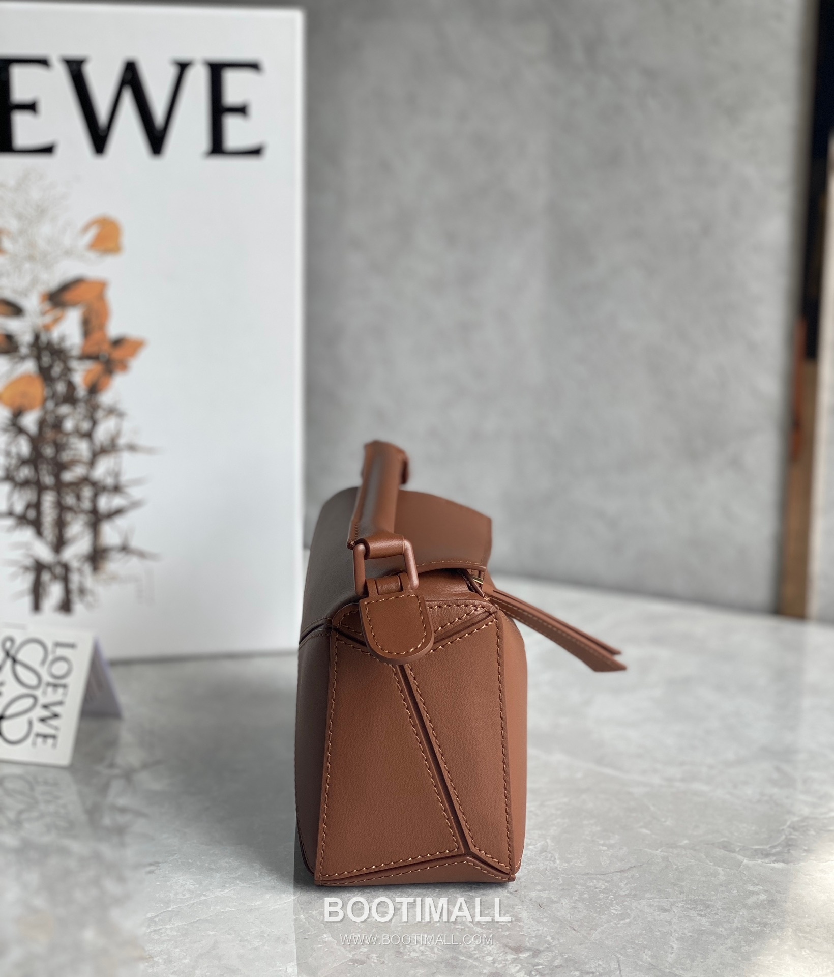 Loewe Puzzle Satin Calfskin Leather Mini Shoulder Bag ID10173 B 로에베 퍼즐 새틴 카프스킨 레더 미니 숄더 크로스백 18cm 6