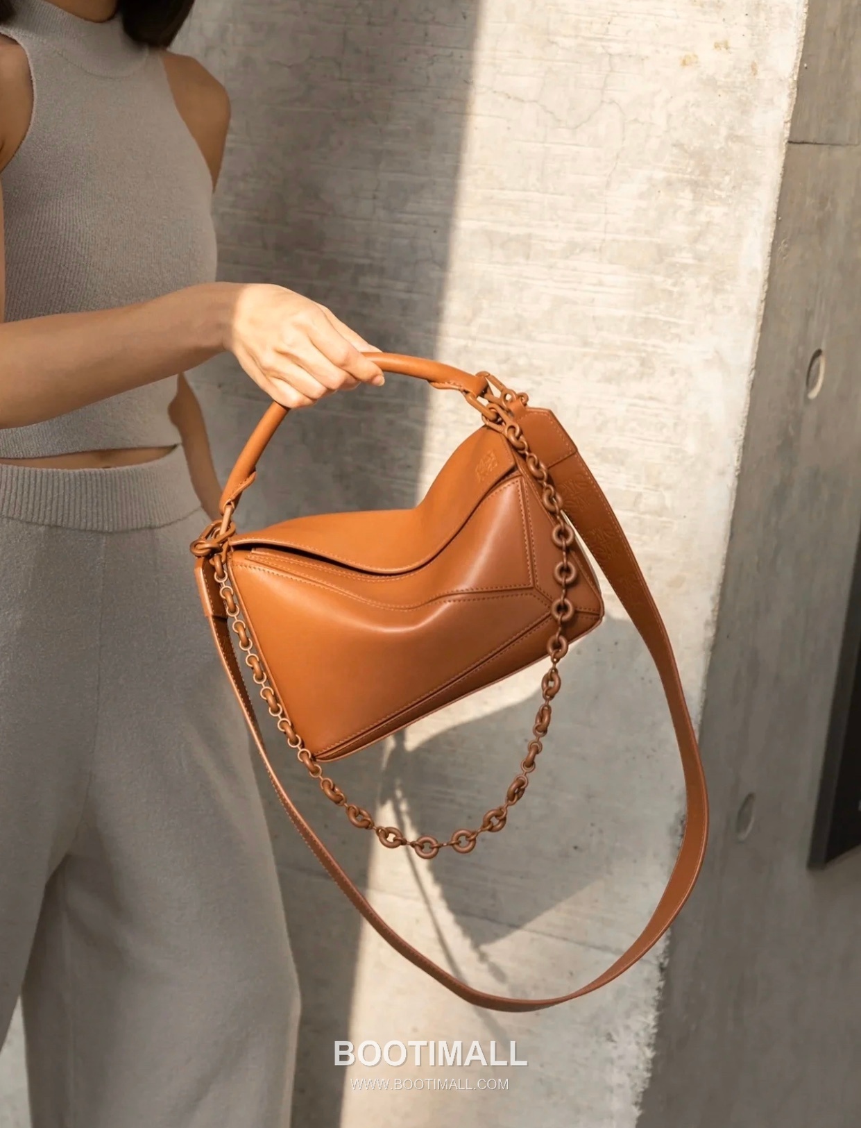 Loewe Puzzle Satin Calfskin Leather Mini Shoulder Bag ID10173 B 로에베 퍼즐 새틴 카프스킨 레더 미니 숄더 크로스백 18cm 17