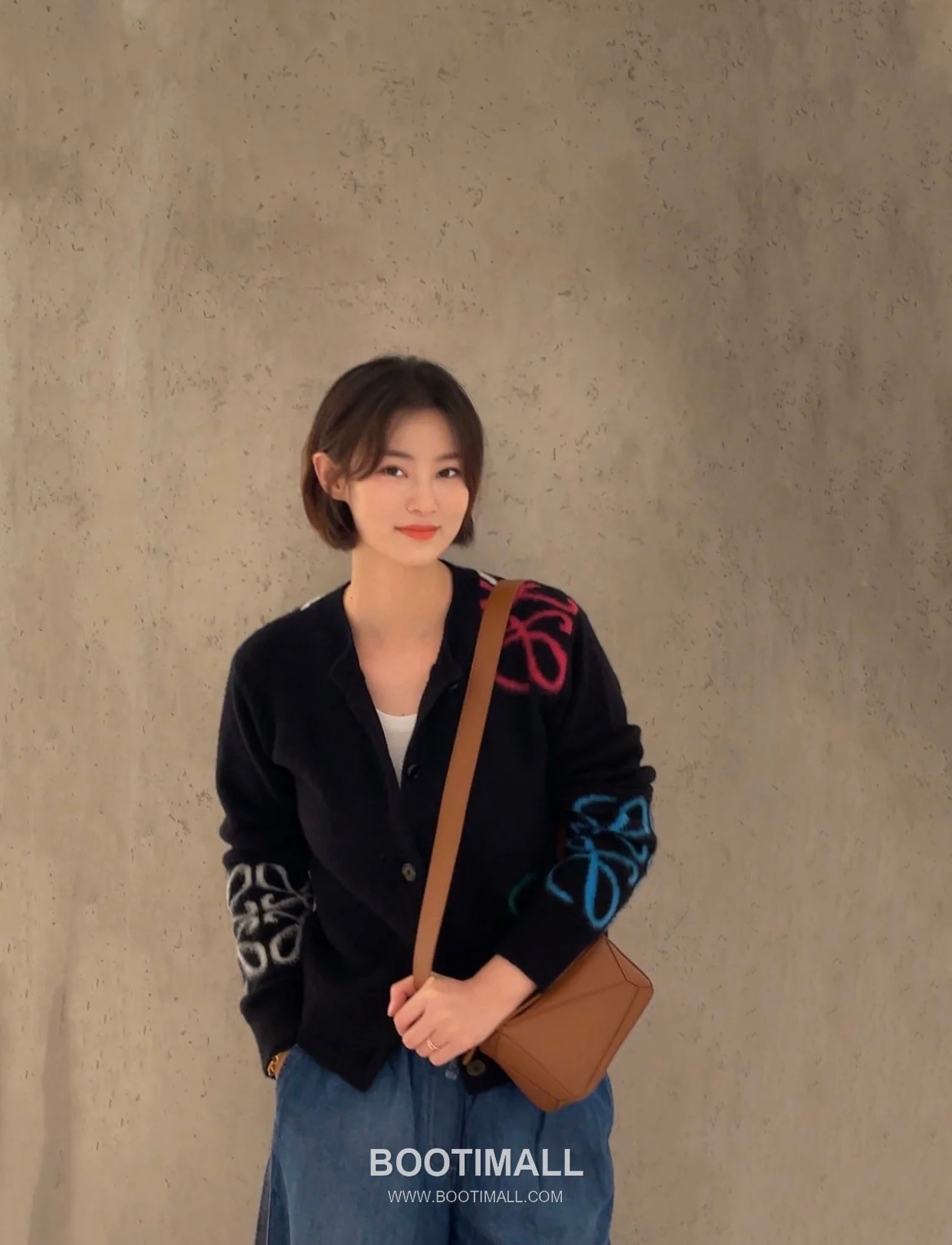 Loewe Puzzle Satin Calfskin Leather Shoulder Bag ID10172 B 로에베 퍼즐 새틴 카프스킨 레더 숄더 크로스백 24cm 1