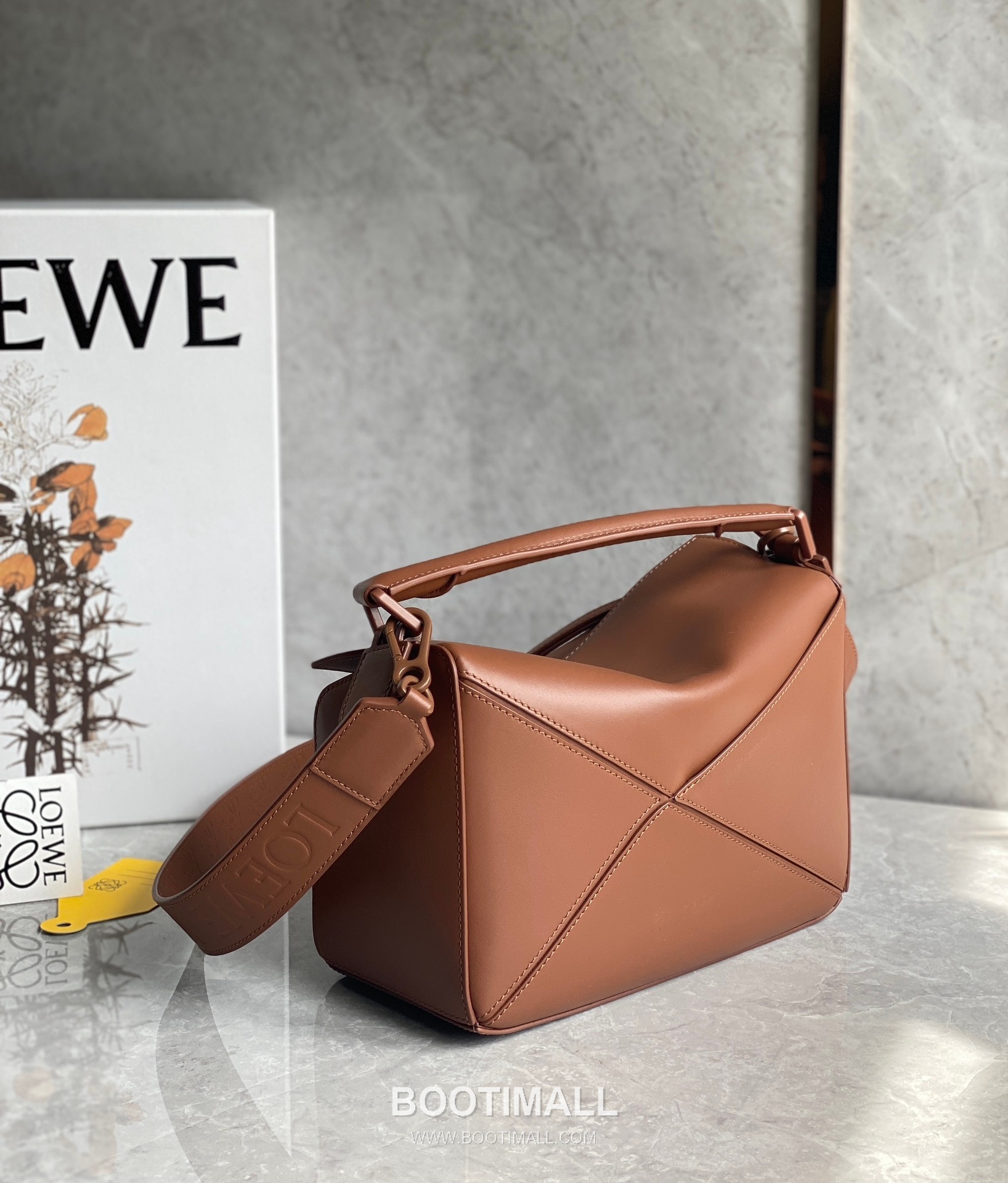 Loewe Puzzle Satin Calfskin Leather Shoulder Bag ID10172 B 로에베 퍼즐 새틴 카프스킨 레더 숄더 크로스백 24cm 12