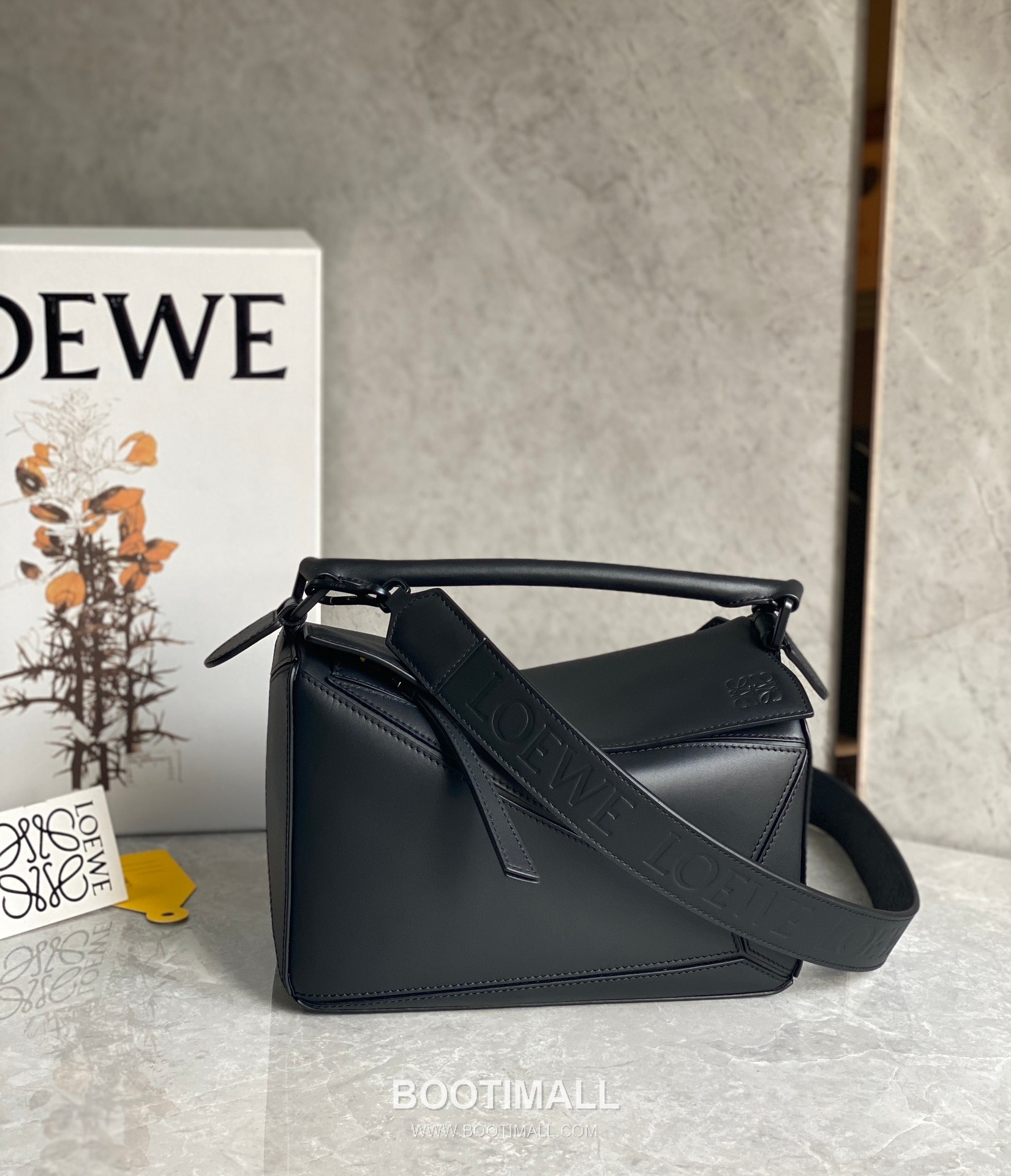 Loewe Puzzle Satin Calfskin Leather Shoulder Bag ID10172 B 로에베 퍼즐 새틴 카프스킨 레더 숄더 크로스백 24cm 10