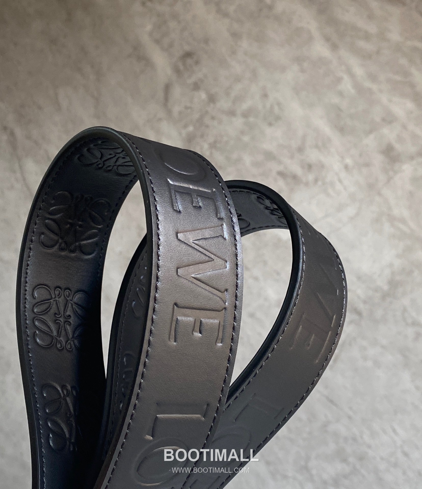 Loewe Puzzle Satin Calfskin Leather Shoulder Bag ID10172 B 로에베 퍼즐 새틴 카프스킨 레더 숄더 크로스백 24cm 17