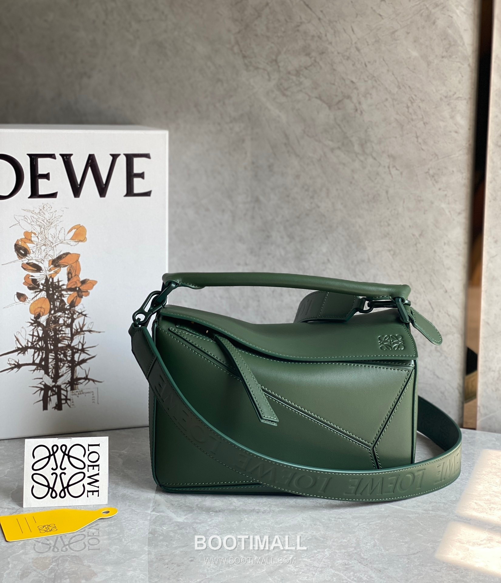 Loewe Puzzle Satin Calfskin Leather Shoulder Bag ID10172 B 로에베 퍼즐 새틴 카프스킨 레더 숄더 크로스백 24cm 7